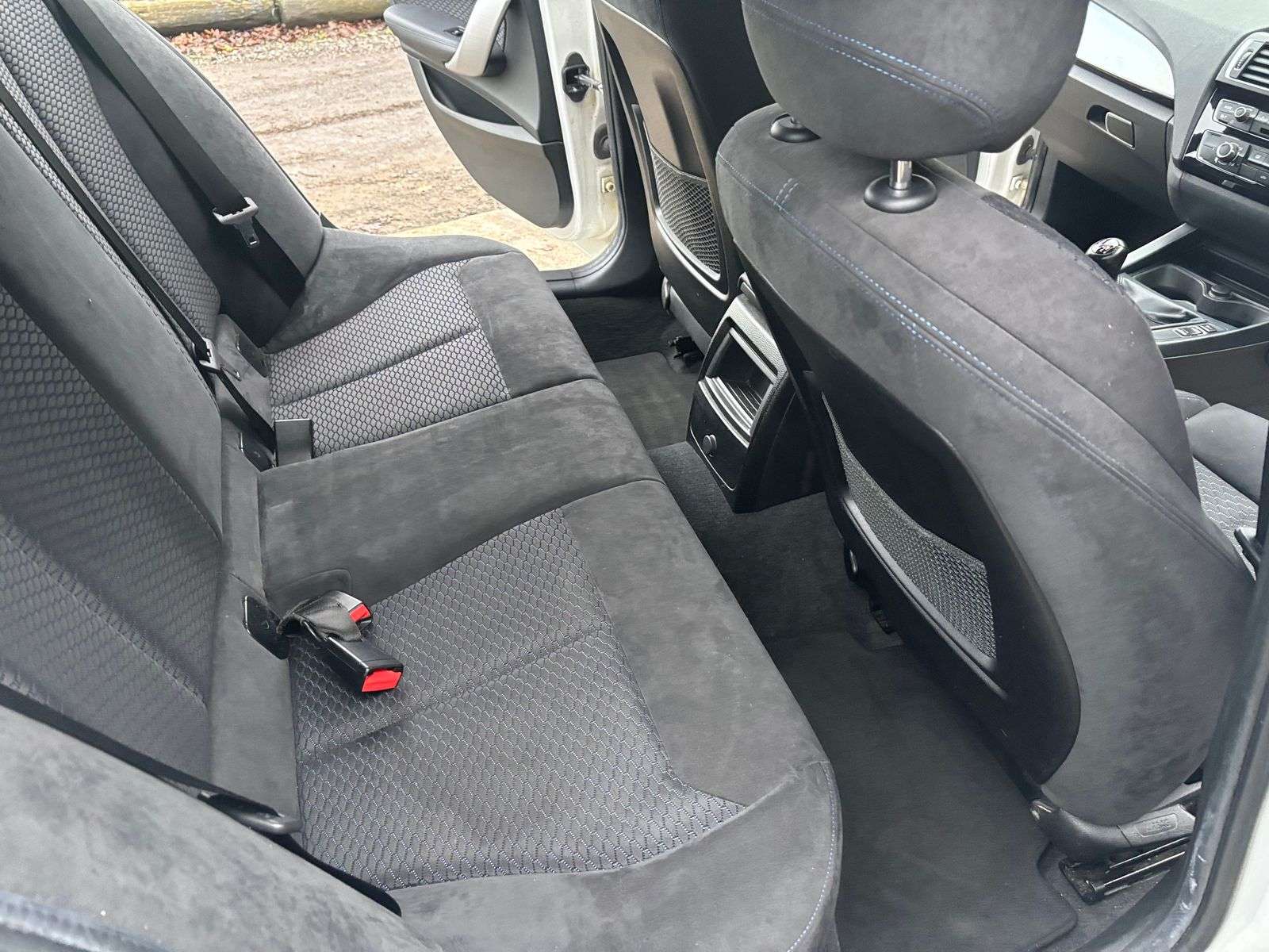 A 2017 BMW 1 SERIES 1.5 118i M Sport Hatchback 5dr Petrol Manual Euro 6 (s/s) (136 ps) A 2017 BMW 1 SERIES 1.5 118i M Sport Hatchback 5dr Petrol Manual Euro 6 (s/s) (136 ps)