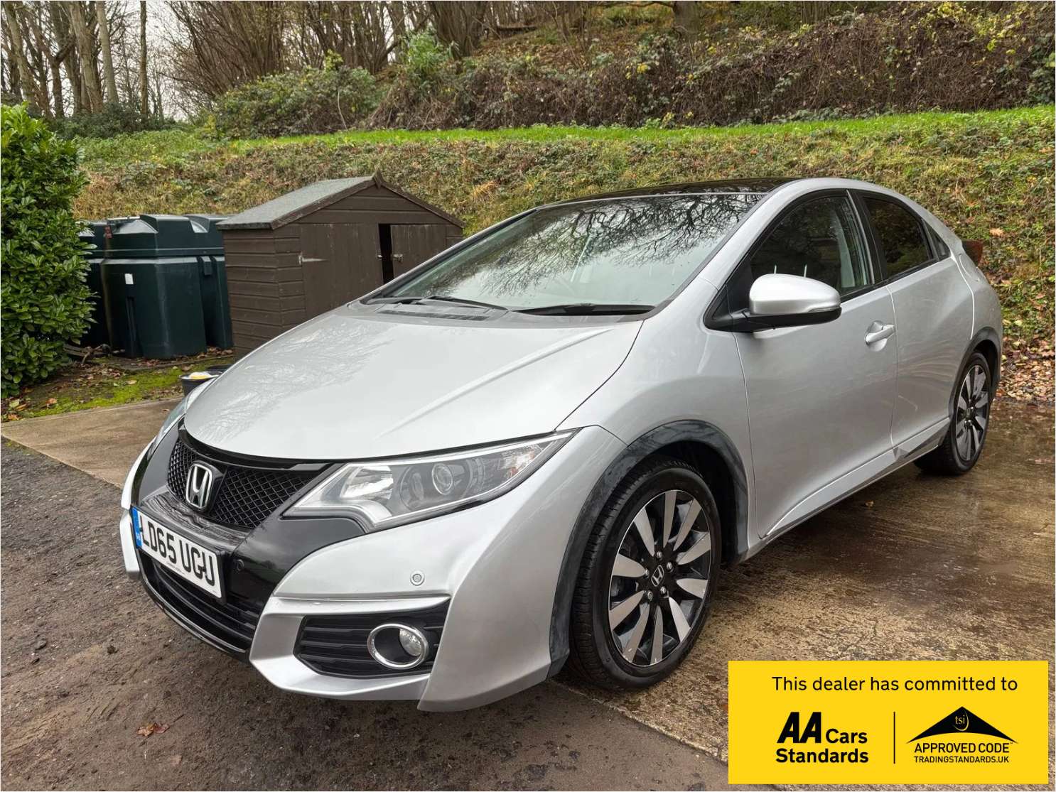 A 2015 HONDA CIVIC 1.8 i-VTEC SR Hatchback 5dr Petrol Manual Euro 6 (s/s) (142 ps) A 2015 HONDA CIVIC 1.8 i-VTEC SR Hatchback 5dr Petrol Manual Euro 6 (s/s) (142 ps)