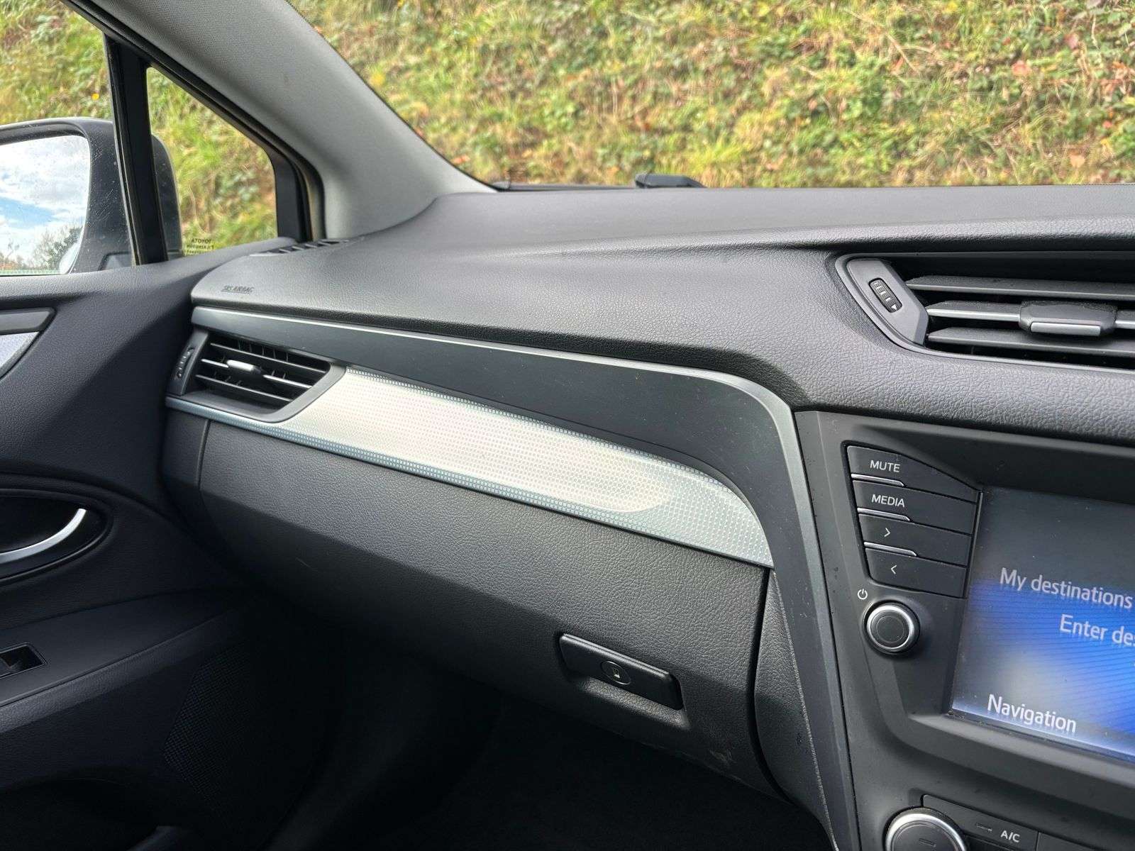 2016 TOYOTA AVENSIS 2016 TOYOTA AVENSIS