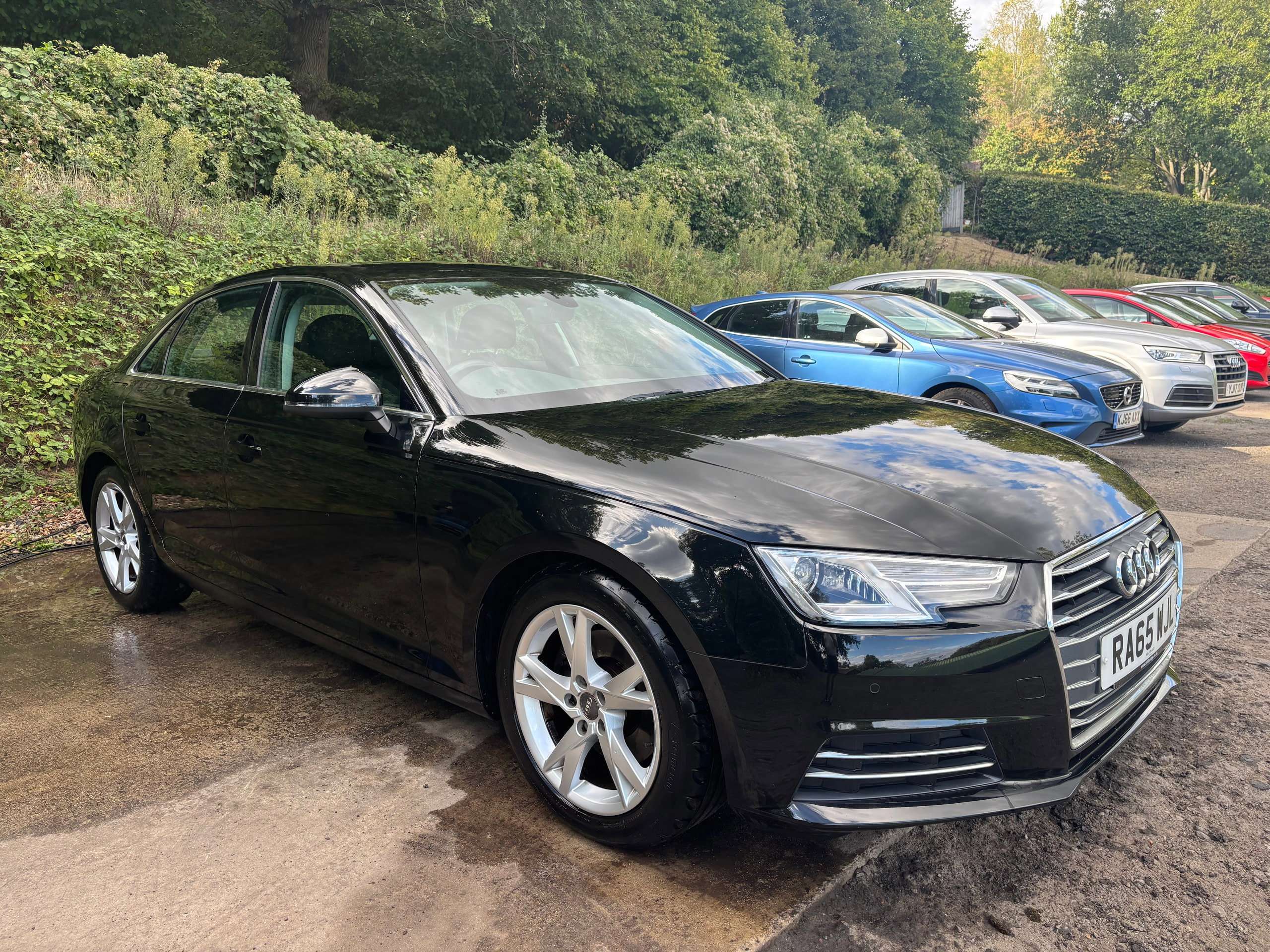 A 2016 AUDI A4 2.0 TDI ultra SE Saloon 4dr Diesel Manual Euro 6 (s/s) (150 ps) A 2016 AUDI A4 2.0 TDI ultra SE Saloon 4dr Diesel Manual Euro 6 (s/s) (150 ps)