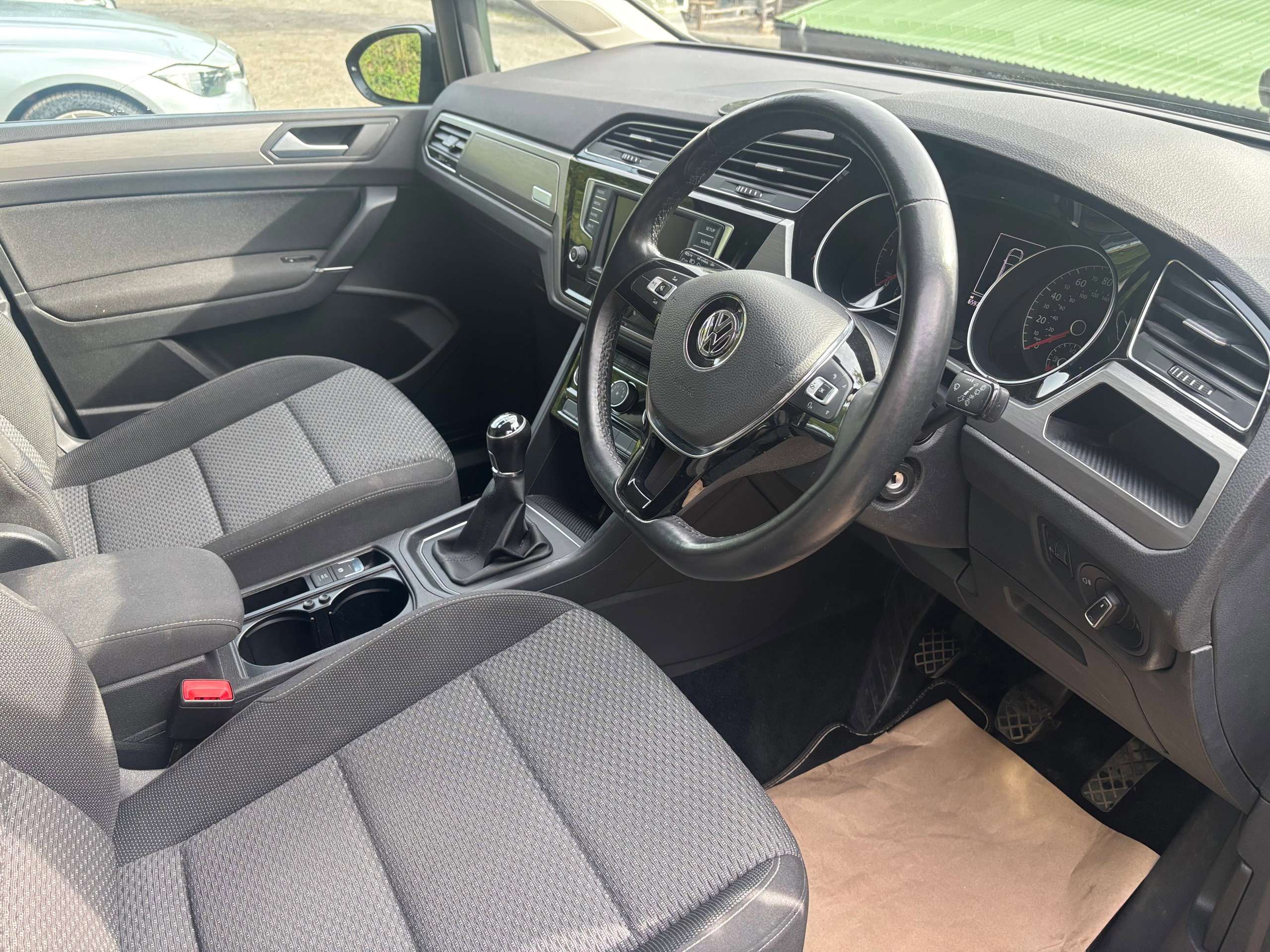 2016 VOLKSWAGEN TOURAN 2016 VOLKSWAGEN TOURAN
