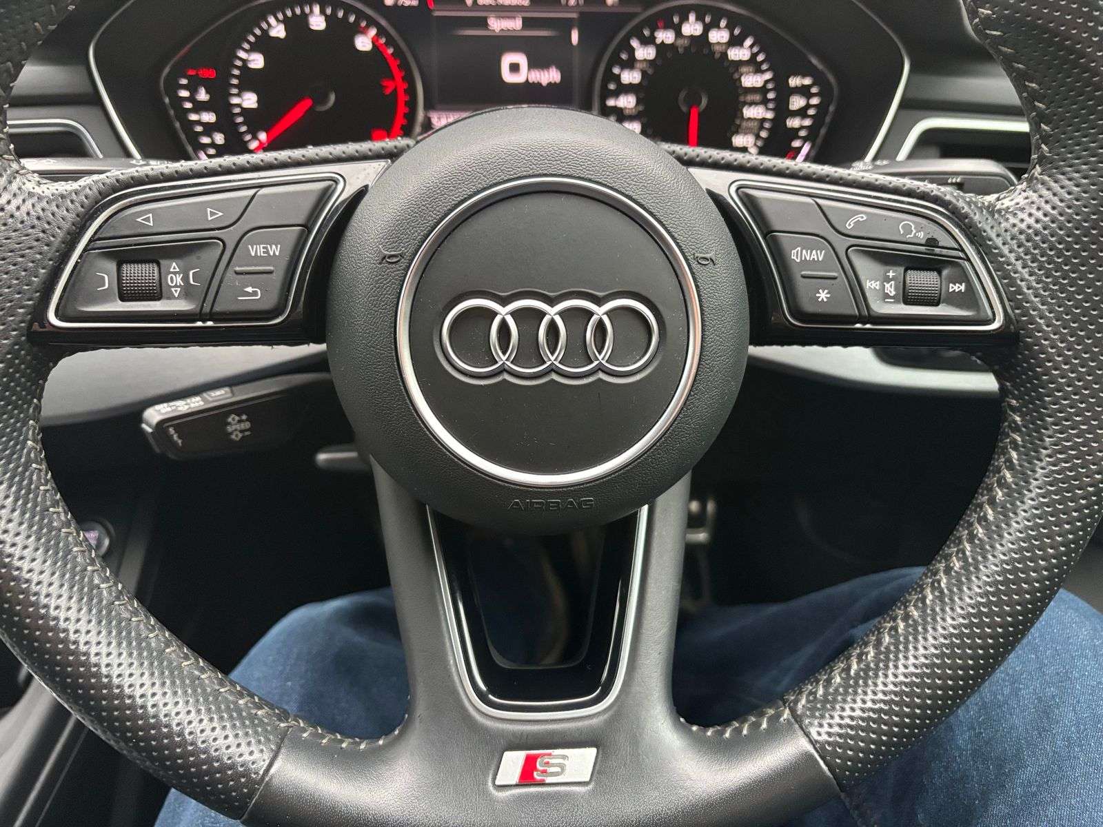 2017 AUDI A4 2017 AUDI A4