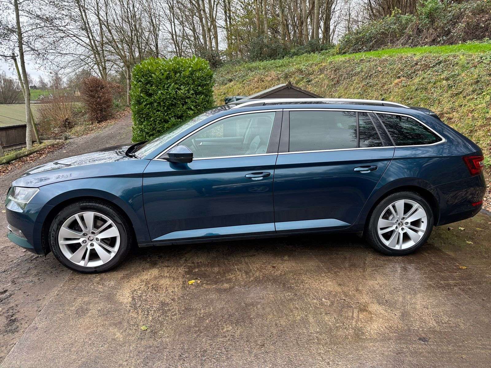 2017 SKODA SUPERB 2017 SKODA SUPERB