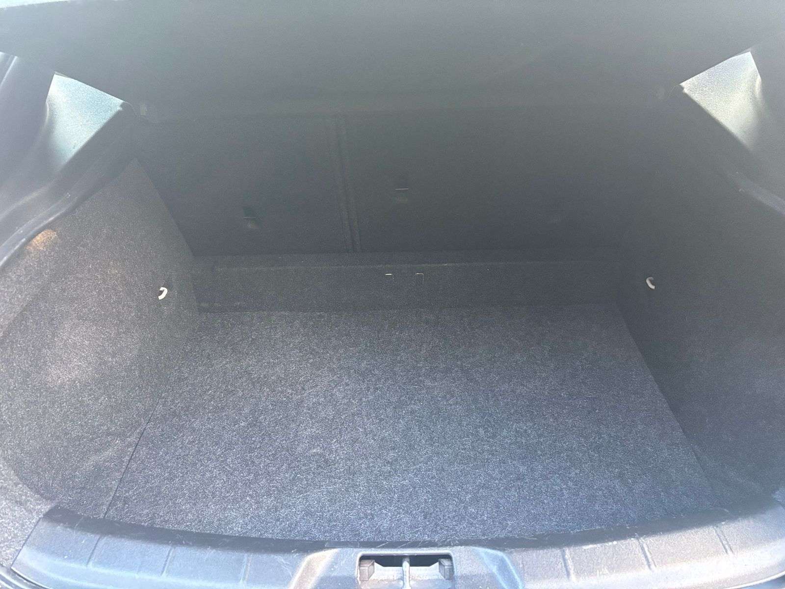 2015 VOLVO V40 2015 VOLVO V40