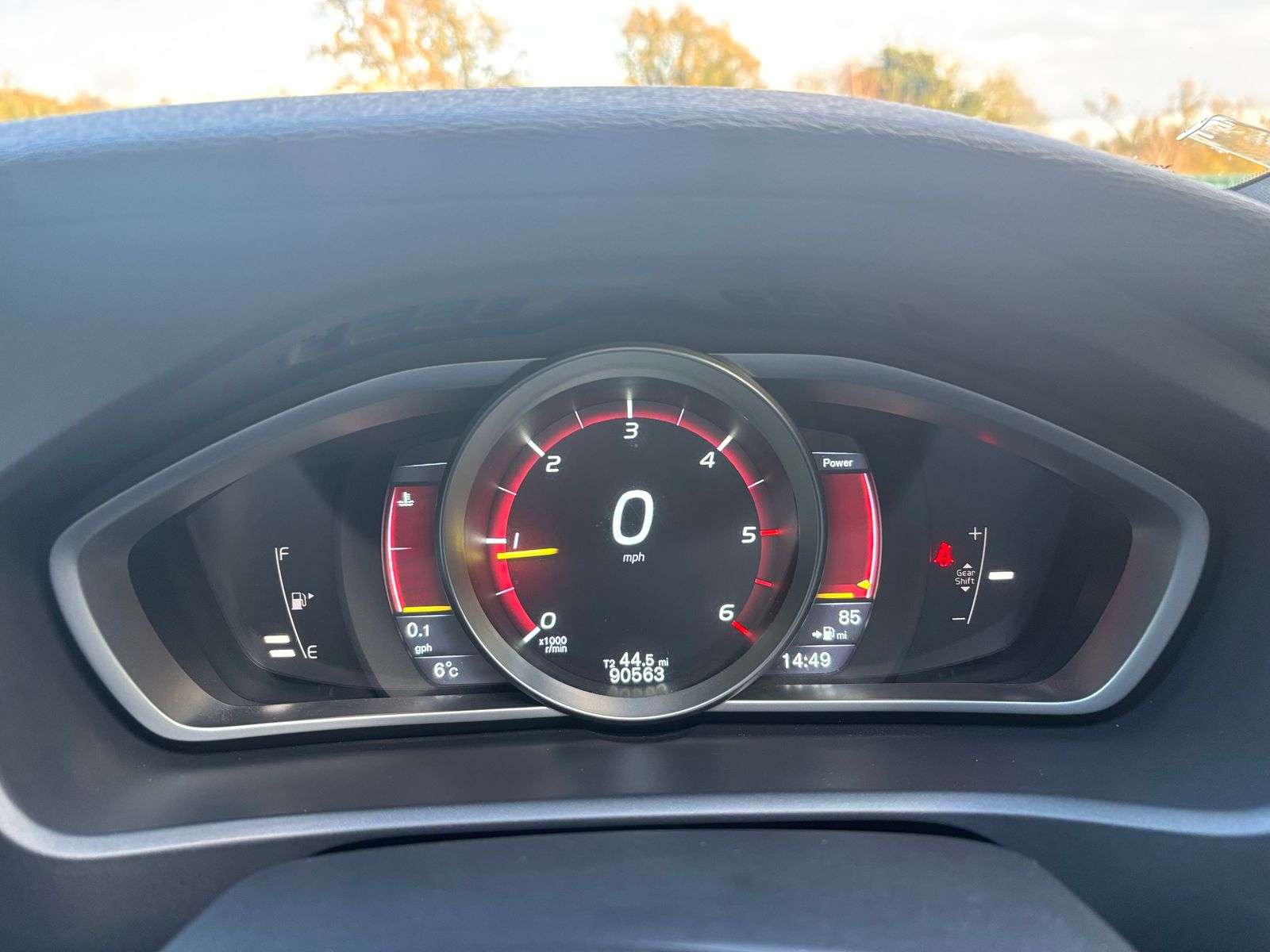 2015 VOLVO V40 2015 VOLVO V40