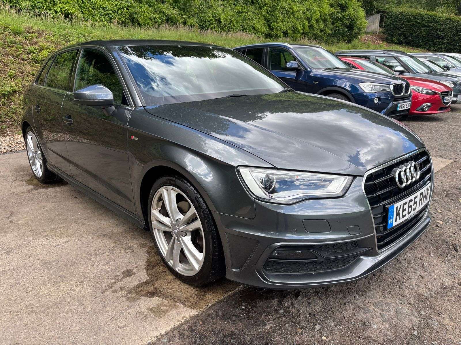 A 2016 AUDI A3 1.4 TFSI S line Sportback 5dr Petrol S Tronic Euro 6 (s/s) (Nav) (125 ps) A 2016 AUDI A3 1.4 TFSI S line Sportback 5dr Petrol S Tronic Euro 6 (s/s) (Nav) (125 ps)