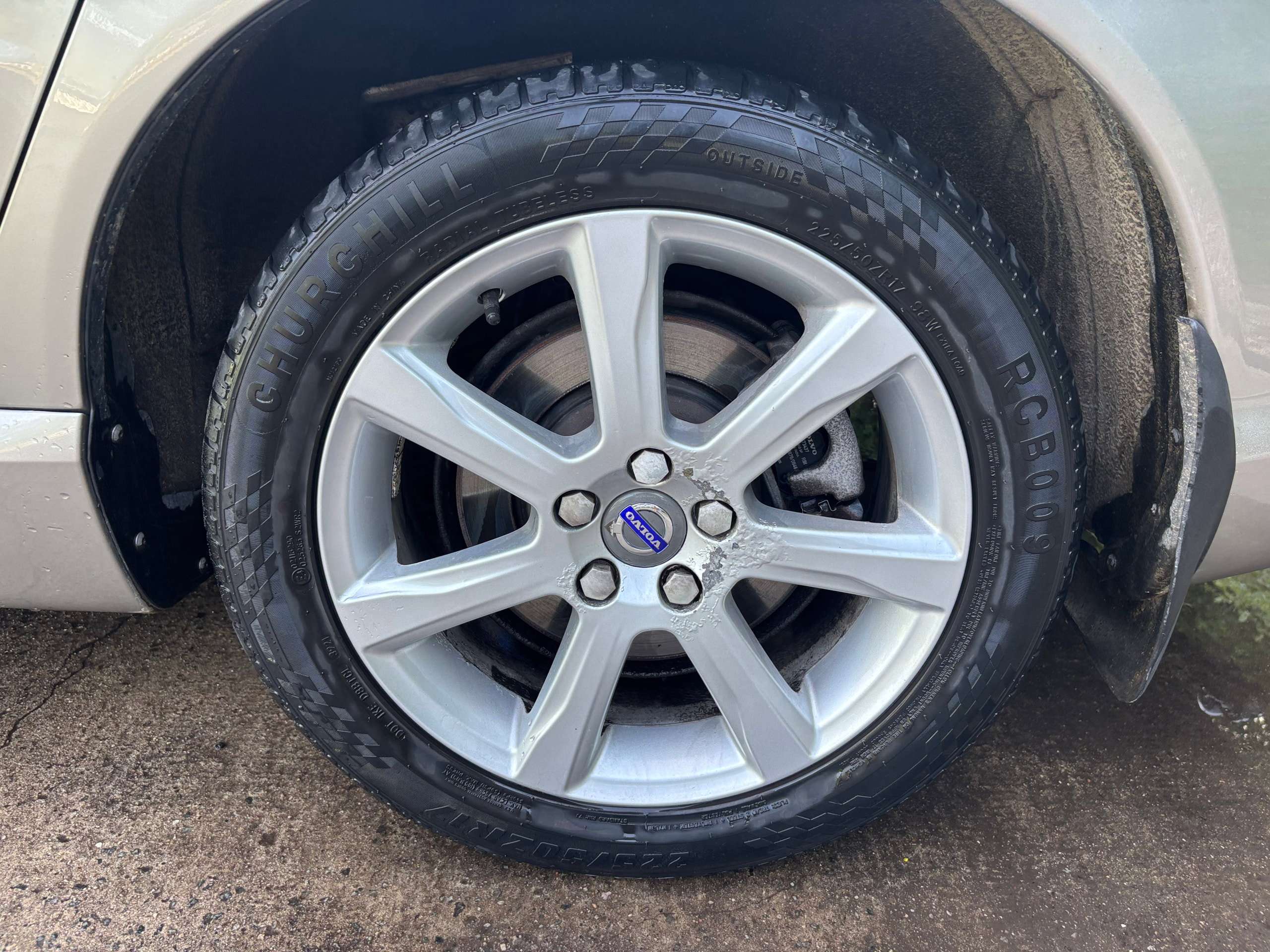 2015 VOLVO V70 2015 VOLVO V70