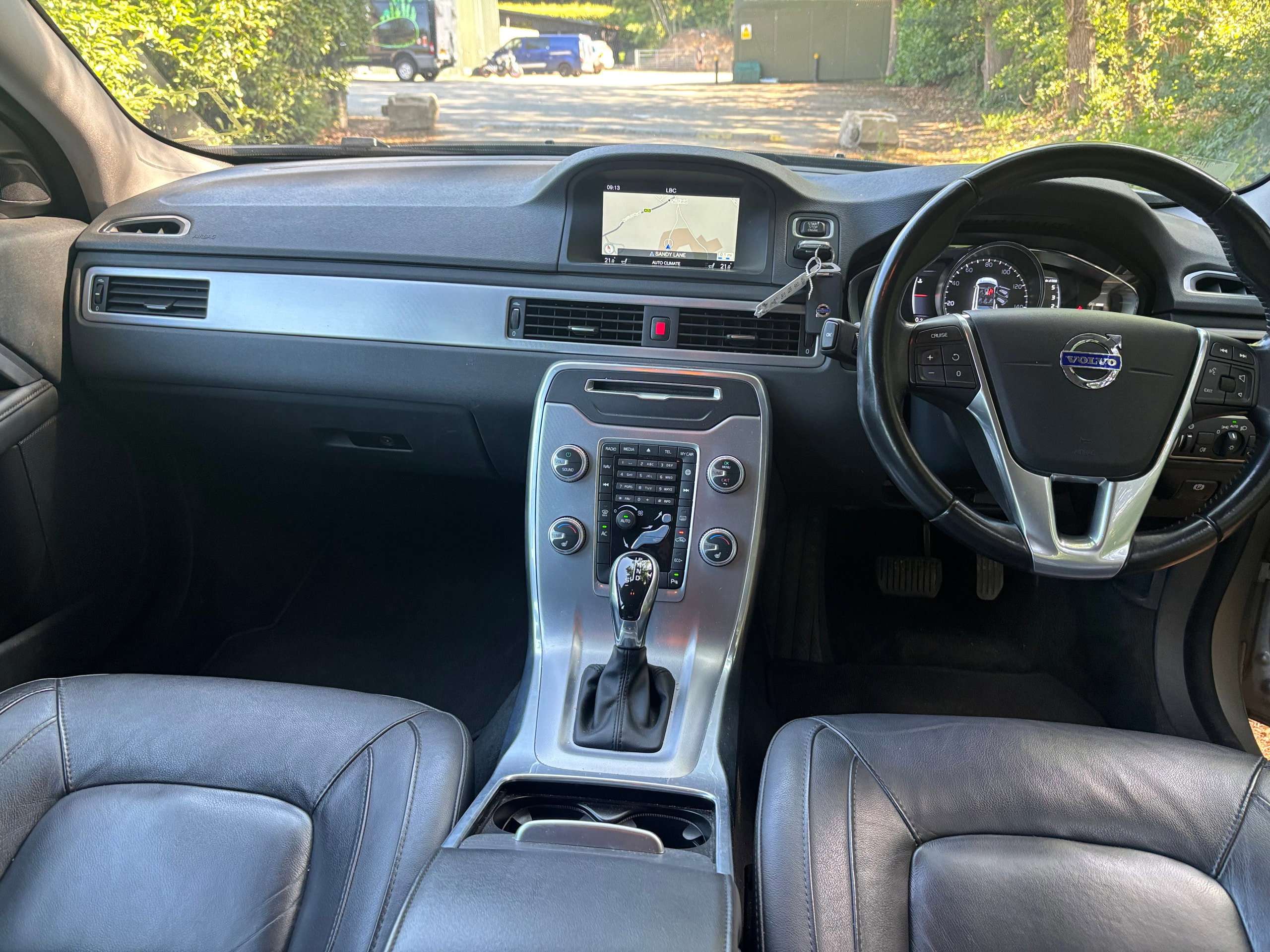 2015 VOLVO V70 2015 VOLVO V70