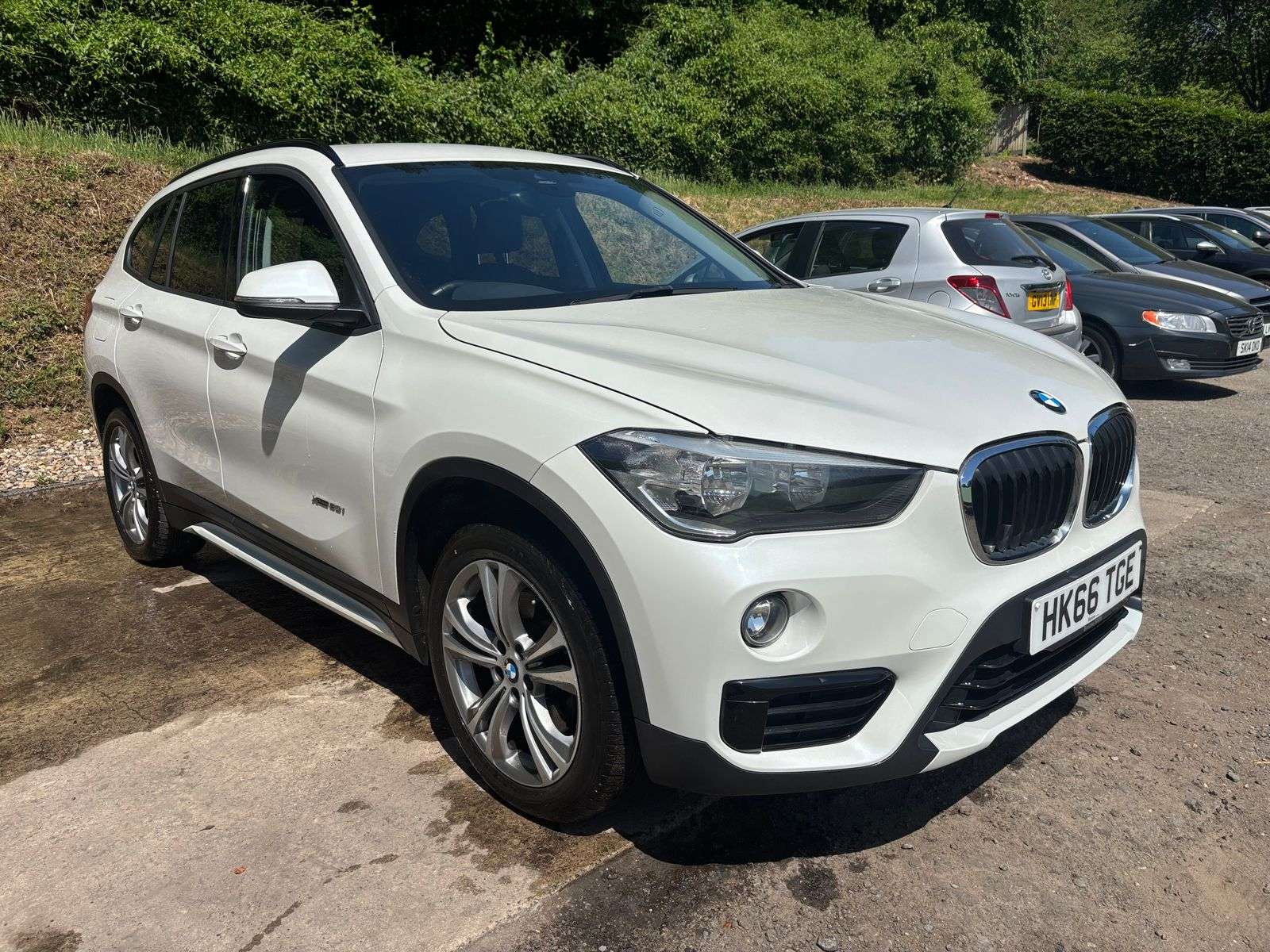 A 2016 BMW X1 2.0 20i Sport SUV 5dr Petrol Auto xDrive Euro 6 (s/s) (192 ps) A 2016 BMW X1 2.0 20i Sport SUV 5dr Petrol Auto xDrive Euro 6 (s/s) (192 ps)