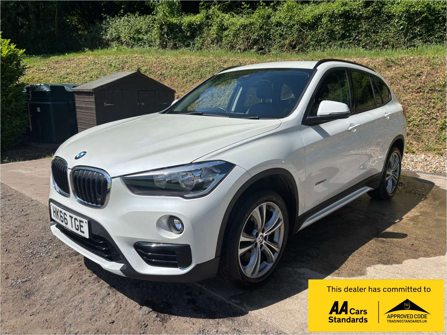A 2016 BMW X1 2.0 20i Sport SUV 5dr Petrol Auto xDrive Euro 6 (s/s) (192 ps) A 2016 BMW X1 2.0 20i Sport SUV 5dr Petrol Auto xDrive Euro 6 (s/s) (192 ps)