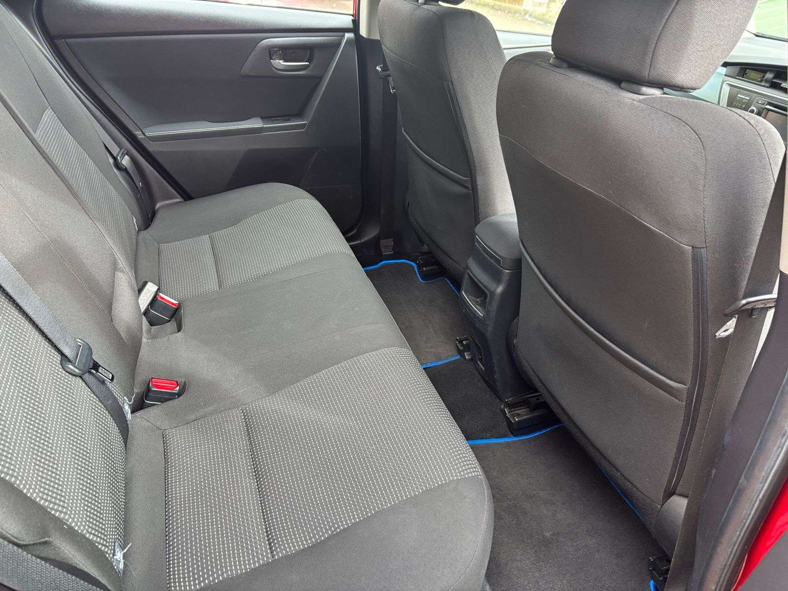 2013 TOYOTA AURIS 2013 TOYOTA AURIS