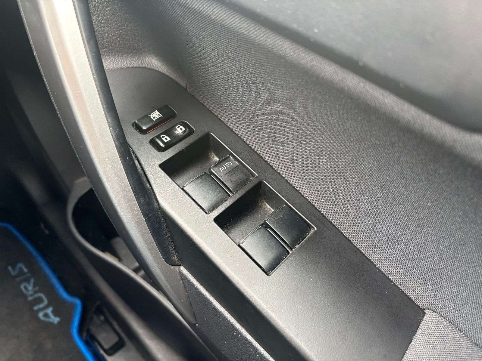 2013 TOYOTA AURIS 2013 TOYOTA AURIS