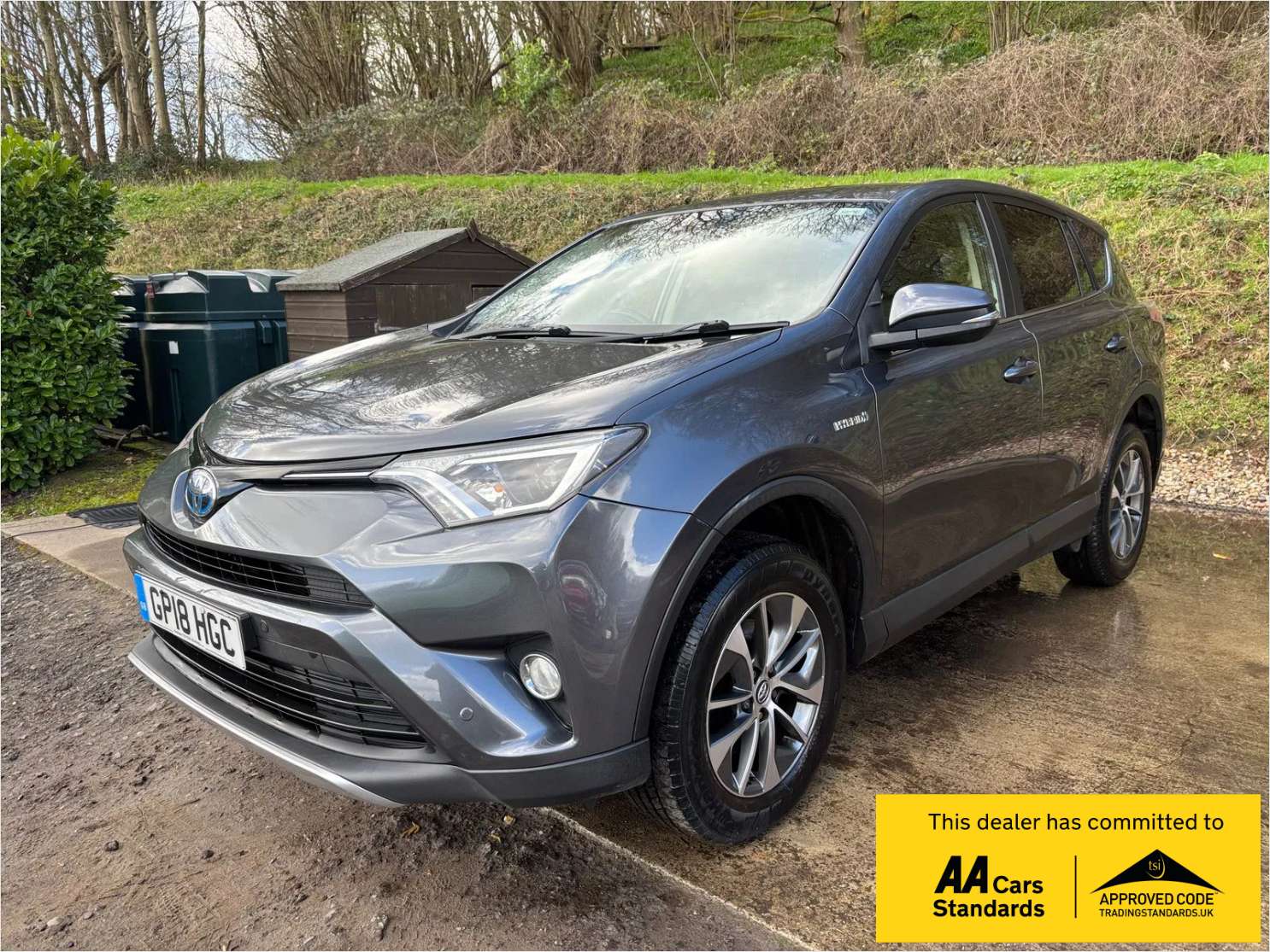 A 2018 TOYOTA RAV4 2.5 VVT-h Icon SUV 5dr Petrol Hybrid CVT Euro 6 (s/s) (197 ps) A 2018 TOYOTA RAV4 2.5 VVT-h Icon SUV 5dr Petrol Hybrid CVT Euro 6 (s/s) (197 ps)