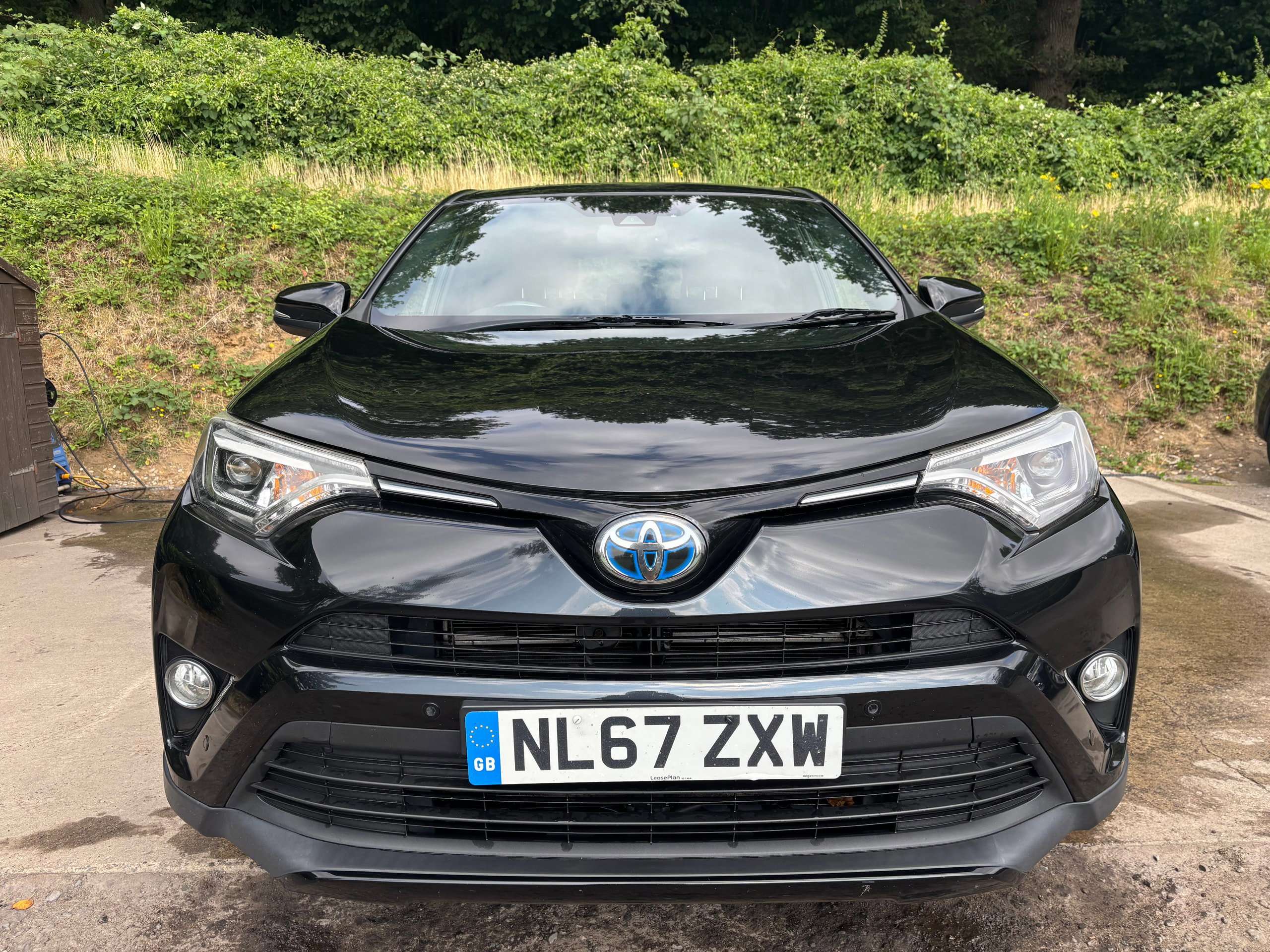 A 2017 TOYOTA RAV4 2.5 VVT-h Excel SUV 5dr Petrol Hybrid CVT Euro 6 (s/s) (197 ps) A 2017 TOYOTA RAV4 2.5 VVT-h Excel SUV 5dr Petrol Hybrid CVT Euro 6 (s/s) (197 ps)