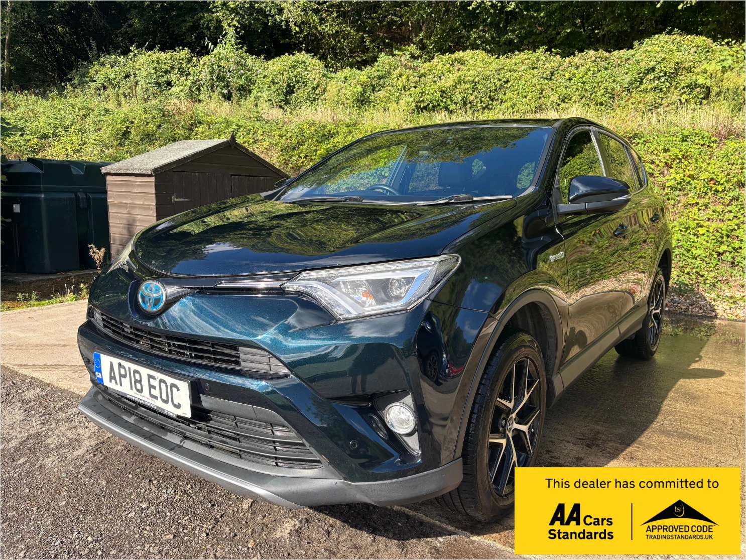 A 2018 TOYOTA RAV4 2.5 VVT-h Design SUV 5dr Petrol Hybrid CVT Euro 6 (s/s) (197 ps) A 2018 TOYOTA RAV4 2.5 VVT-h Design SUV 5dr Petrol Hybrid CVT Euro 6 (s/s) (197 ps)