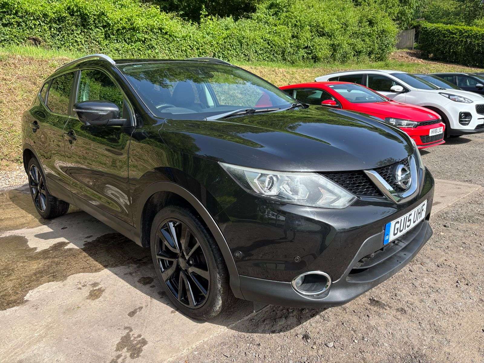 A 2015 NISSAN QASHQAI 1.2 DIG-T Tekna SUV 5dr Petrol Manual 2WD Euro 5 (s/s) (115 ps) A 2015 NISSAN QASHQAI 1.2 DIG-T Tekna SUV 5dr Petrol Manual 2WD Euro 5 (s/s) (115 ps)