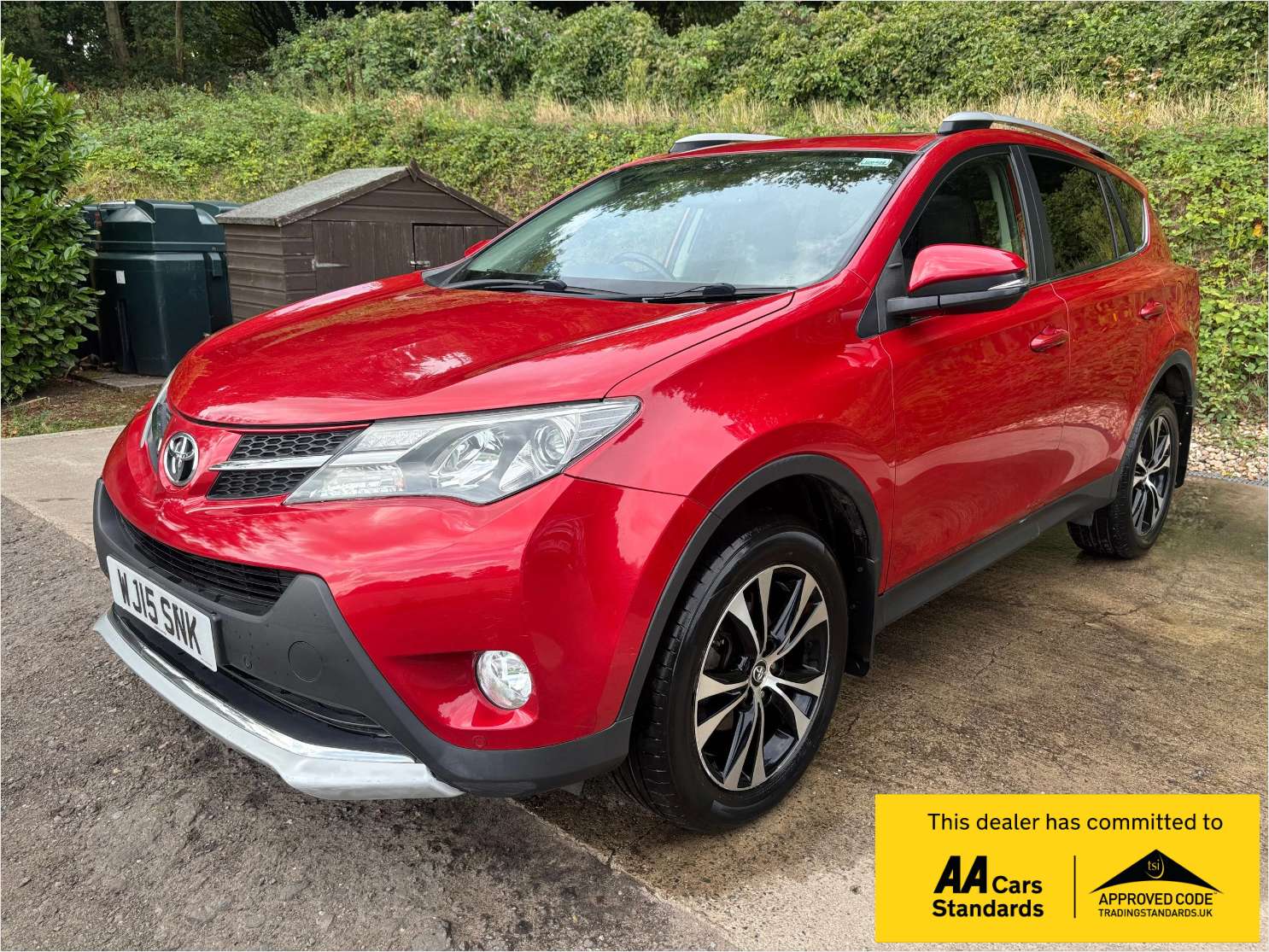 A 2015 TOYOTA RAV4 2.0 D-4D Invincible SUV 5dr Diesel Manual 4WD Euro 5 (s/s) (124 ps) A 2015 TOYOTA RAV4 2.0 D-4D Invincible SUV 5dr Diesel Manual 4WD Euro 5 (s/s) (124 ps)