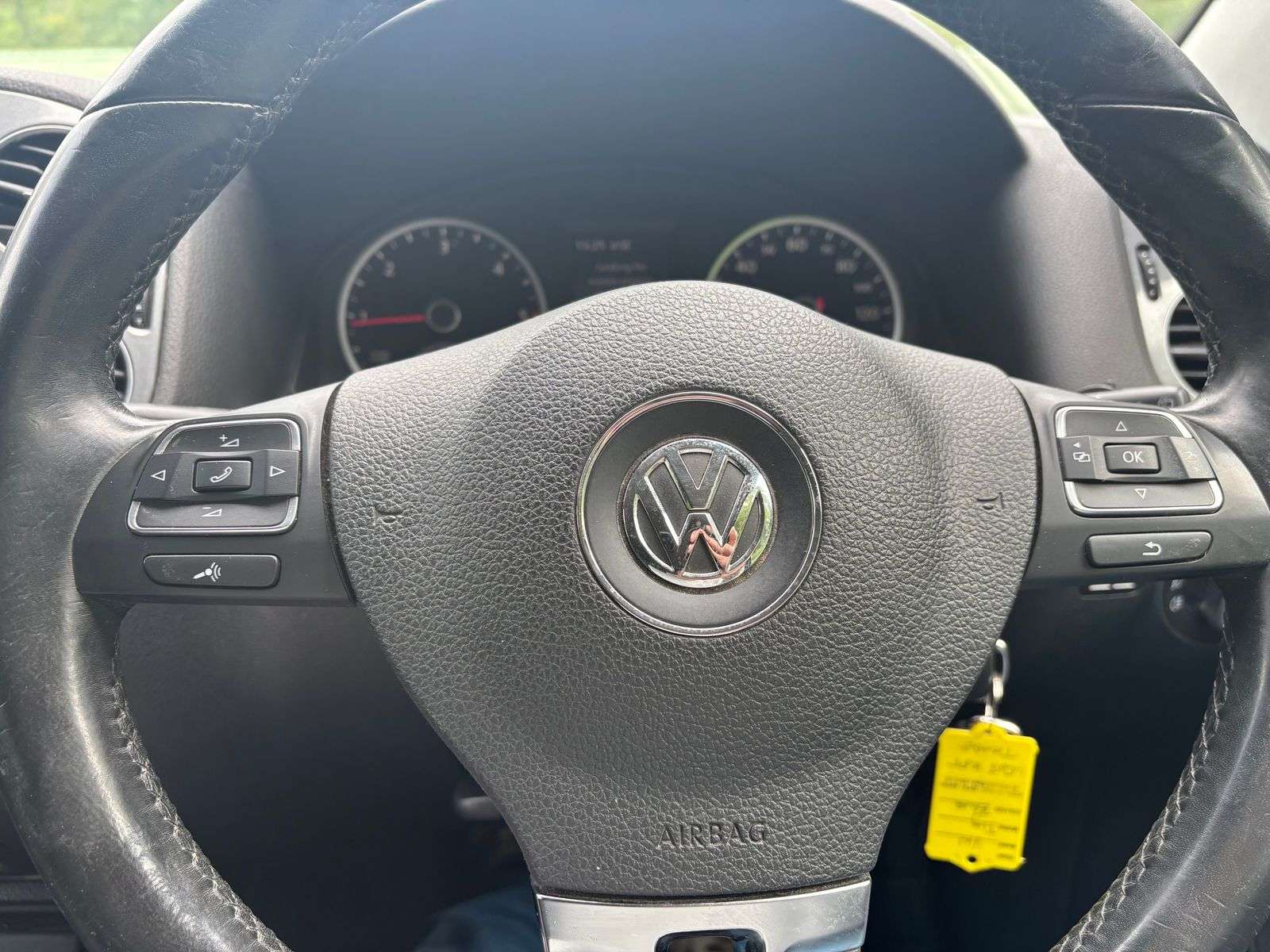 2015 VOLKSWAGEN TIGUAN 2015 VOLKSWAGEN TIGUAN
