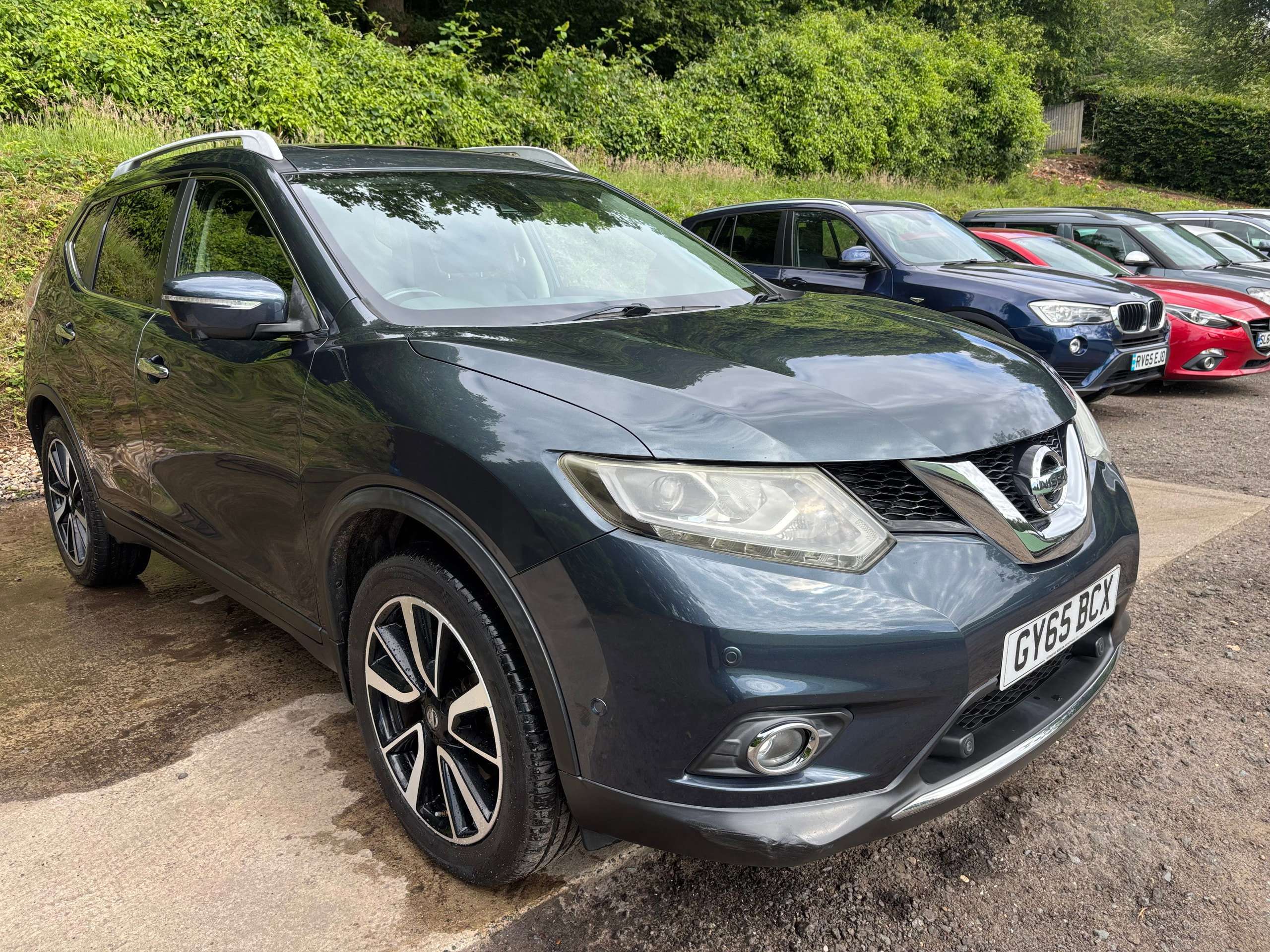 A 2015 NISSAN X-TRAIL 1.6 dCi Tekna SUV 5dr Diesel Manual 4WD Euro 6 (s/s) (130 ps) A 2015 NISSAN X-TRAIL 1.6 dCi Tekna SUV 5dr Diesel Manual 4WD Euro 6 (s/s) (130 ps)
