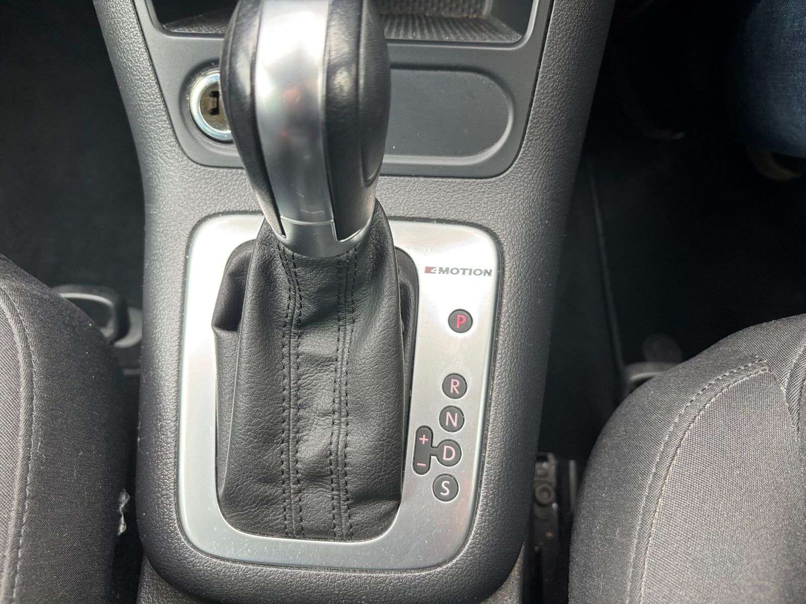 2015 VOLKSWAGEN TIGUAN 2015 VOLKSWAGEN TIGUAN