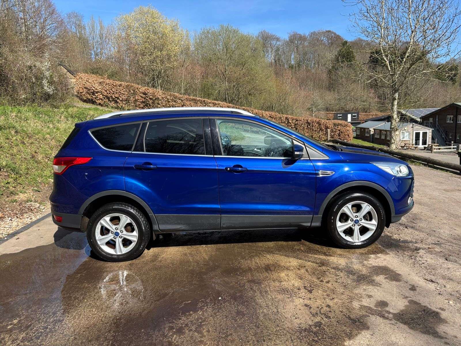A 2015 FORD KUGA 1.5T EcoBoost Zetec SUV 5dr Petrol Manual 2WD Euro 6 (s/s) (150 ps) A 2015 FORD KUGA 1.5T EcoBoost Zetec SUV 5dr Petrol Manual 2WD Euro 6 (s/s) (150 ps)