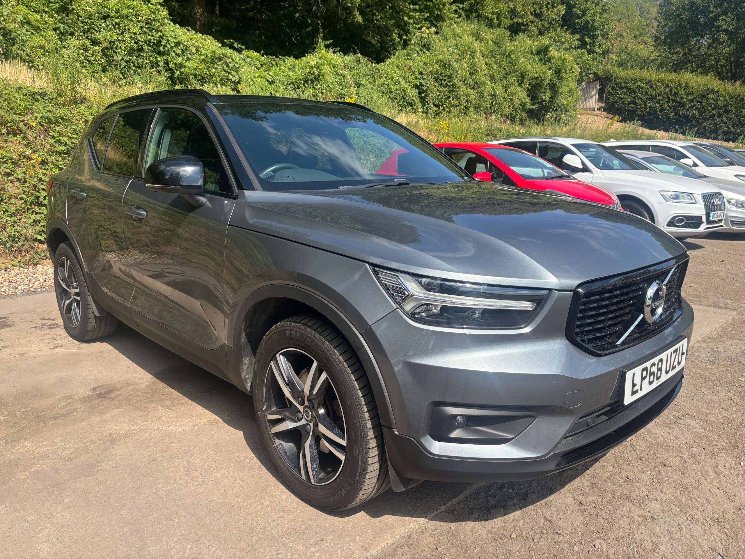 A 2018 VOLVO XC40 2.0 D3 R-Design SUV 5dr Diesel Auto AWD Euro 6 (s/s) (150 ps) A 2018 VOLVO XC40 2.0 D3 R-Design SUV 5dr Diesel Auto AWD Euro 6 (s/s) (150 ps)