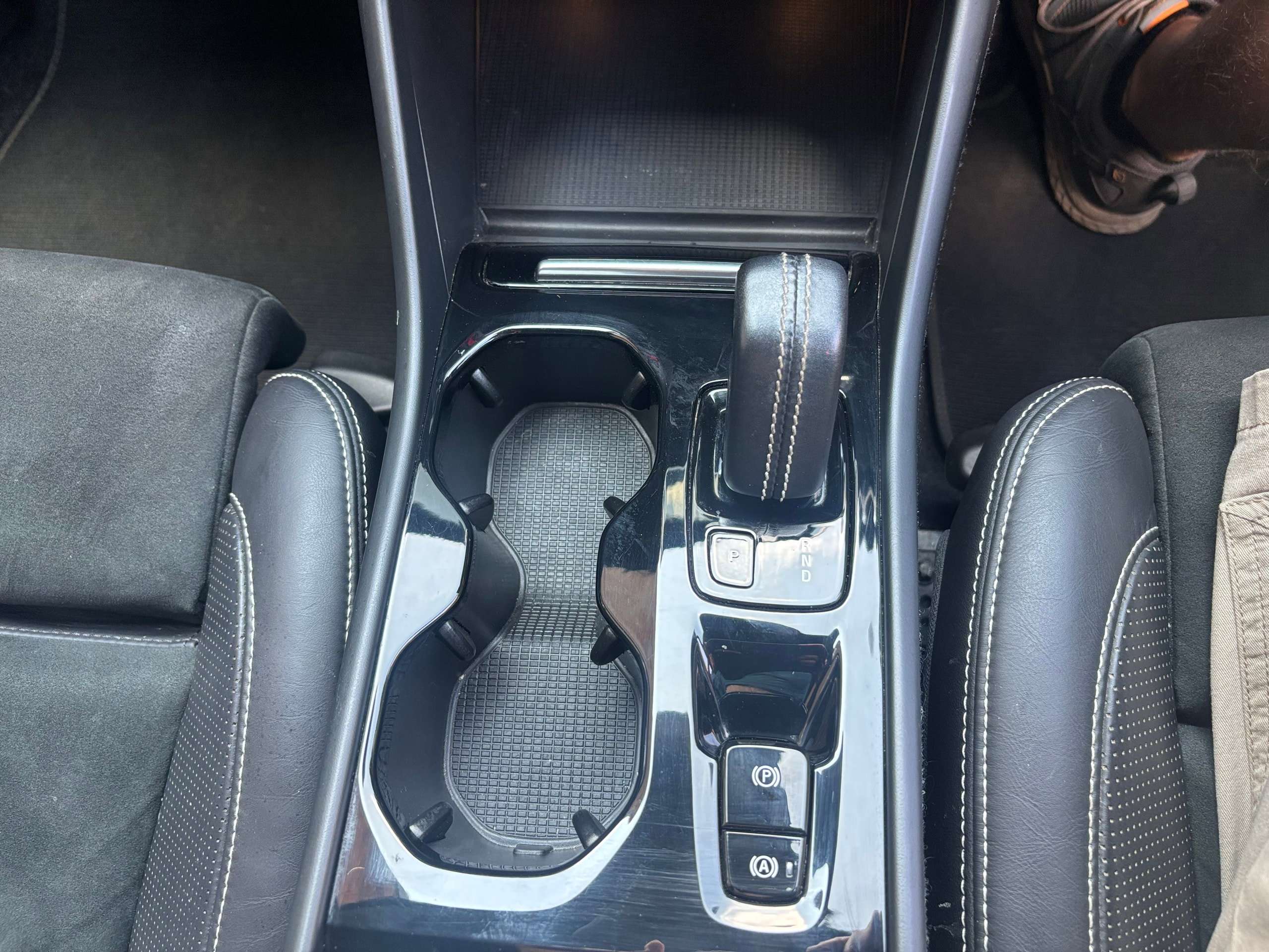 2018 VOLVO XC40 2018 VOLVO XC40