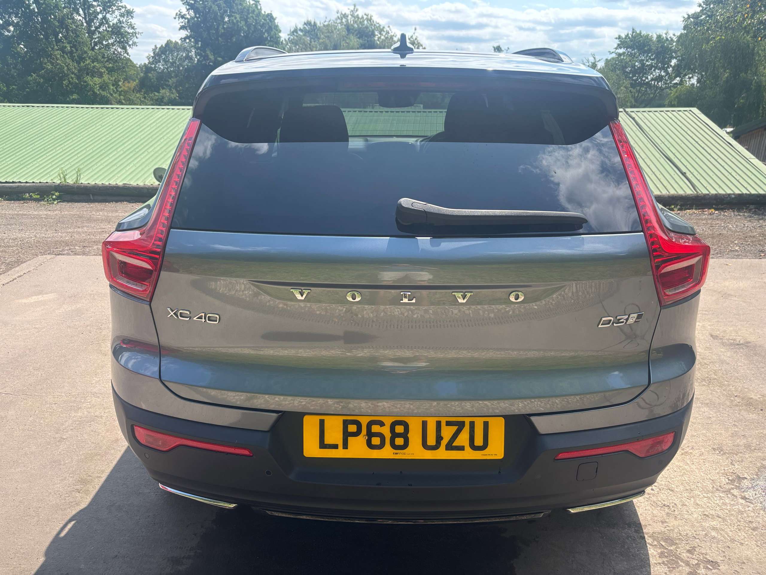2018 VOLVO XC40 2018 VOLVO XC40