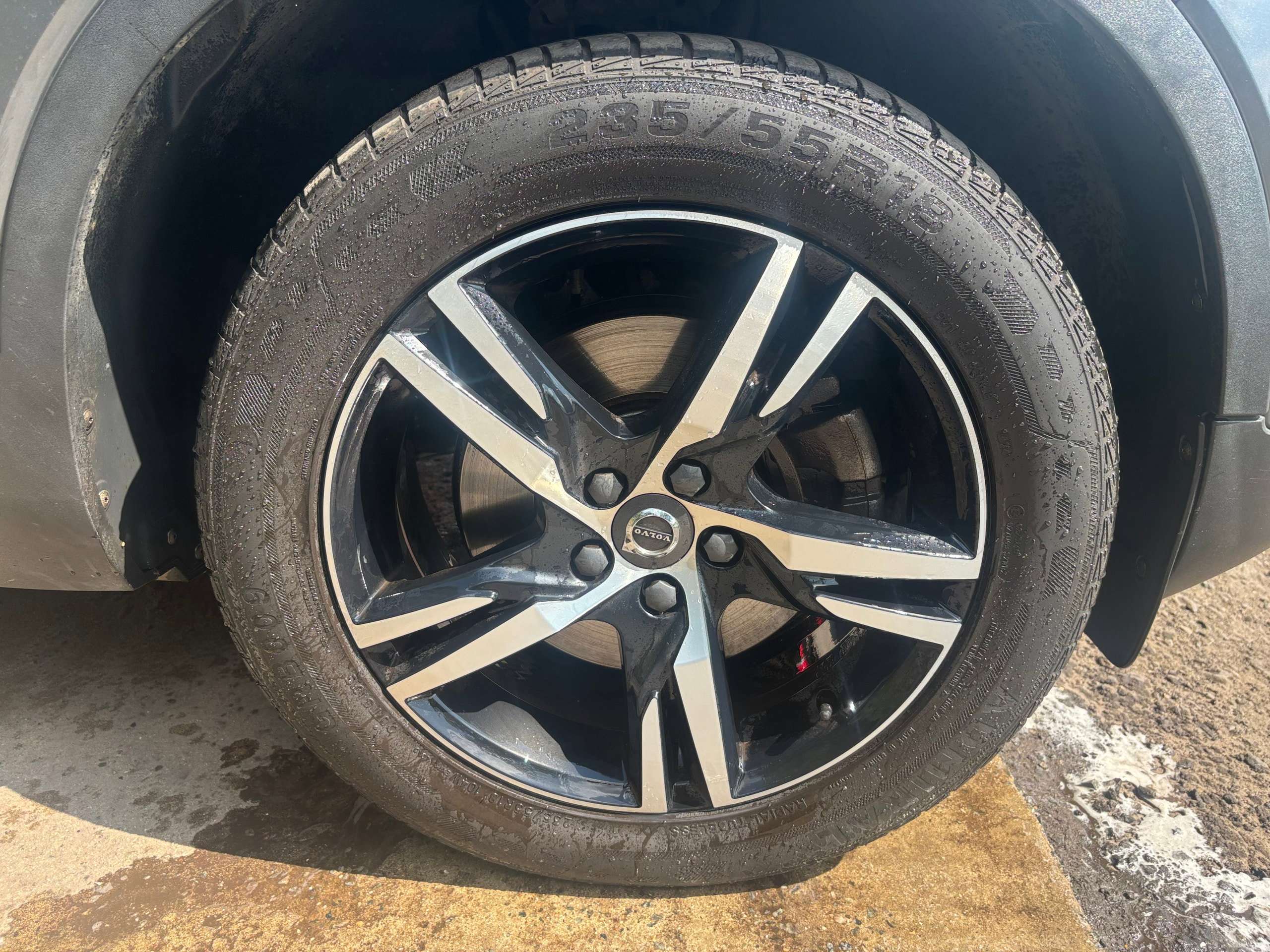 2018 VOLVO XC40 2018 VOLVO XC40