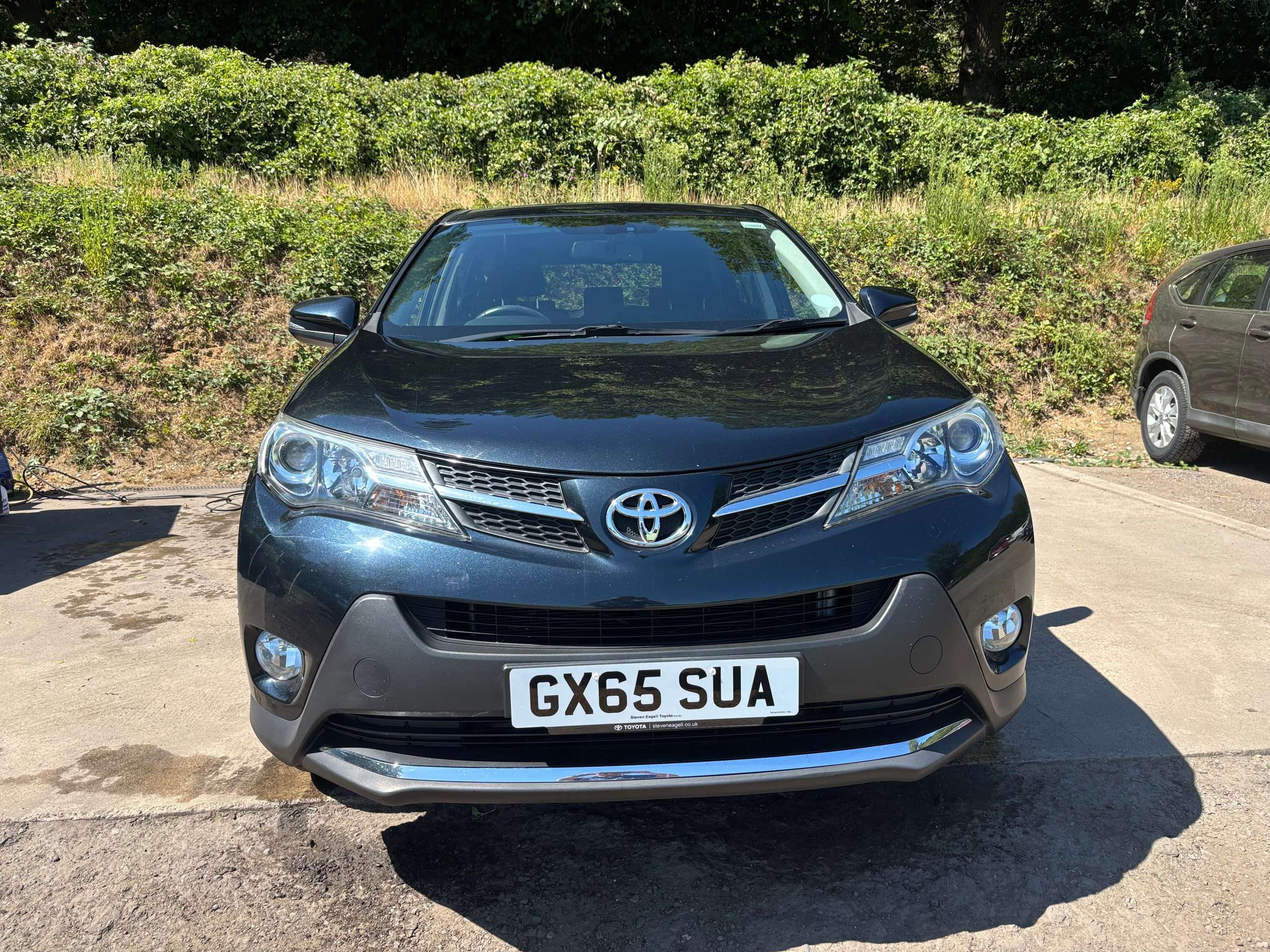 A 2015 TOYOTA RAV4 2.0 V-Matic Icon SUV 5dr Petrol Multidrive S 4WD Euro 6 (s/s) (151 ps) A 2015 TOYOTA RAV4 2.0 V-Matic Icon SUV 5dr Petrol Multidrive S 4WD Euro 6 (s/s) (151 ps)