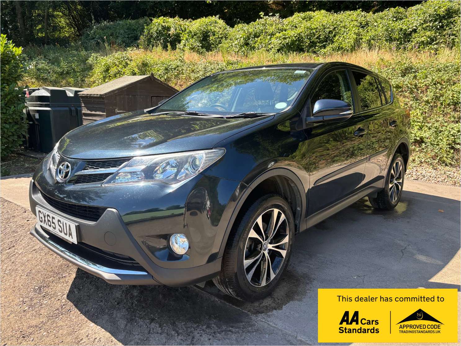 A 2015 TOYOTA RAV4 2.0 V-Matic Icon SUV 5dr Petrol Multidrive S 4WD Euro 6 (s/s) (151 ps) A 2015 TOYOTA RAV4 2.0 V-Matic Icon SUV 5dr Petrol Multidrive S 4WD Euro 6 (s/s) (151 ps)