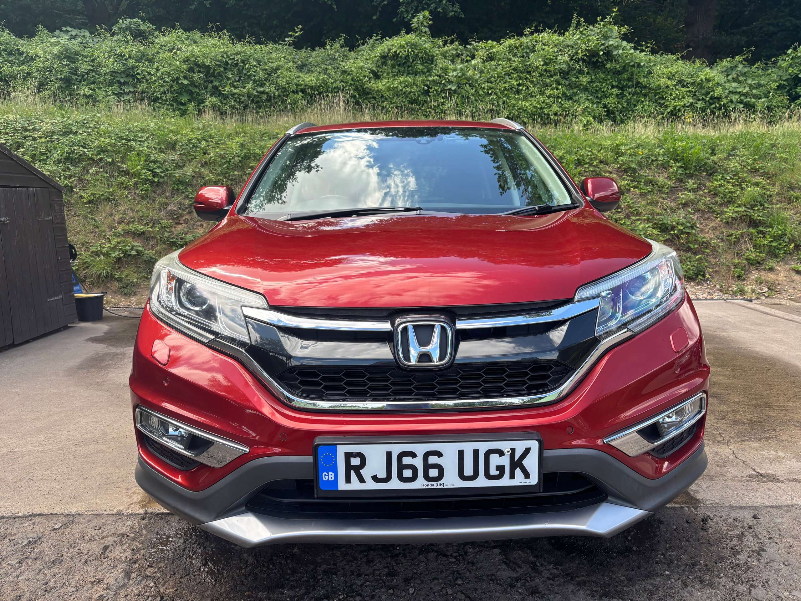 A 2016 HONDA CR-V 2.0 i-VTEC SR SUV 5dr Petrol Manual 4WD Euro 6 (s/s) (155 ps) A 2016 HONDA CR-V 2.0 i-VTEC SR SUV 5dr Petrol Manual 4WD Euro 6 (s/s) (155 ps)
