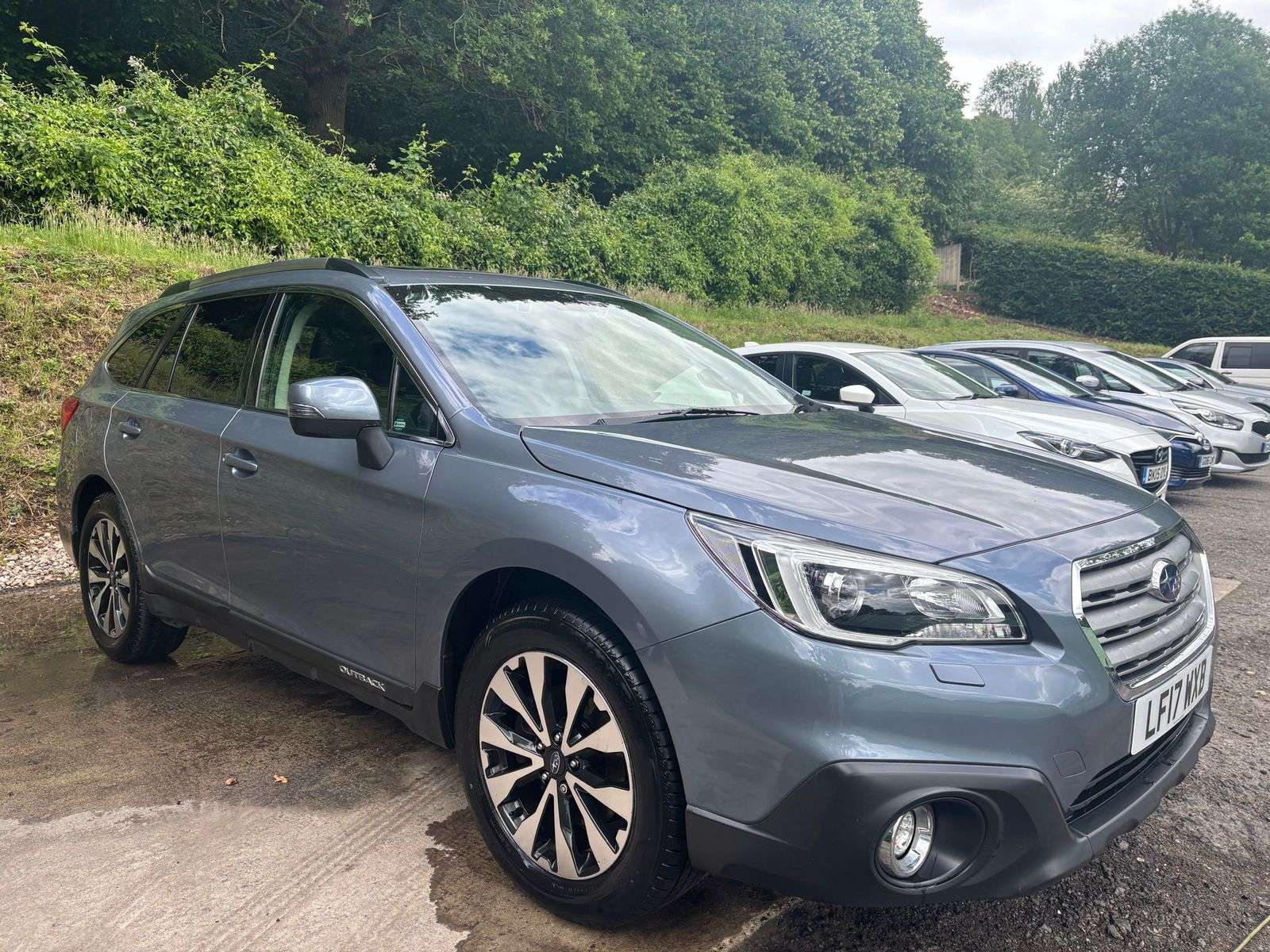 A 2017 SUBARU OUTBACK 2.5i SE Premium Estate 5dr Petrol Lineartronic 4WD Euro 6 (s/s) (175 ps) A 2017 SUBARU OUTBACK 2.5i SE Premium Estate 5dr Petrol Lineartronic 4WD Euro 6 (s/s) (175 ps)