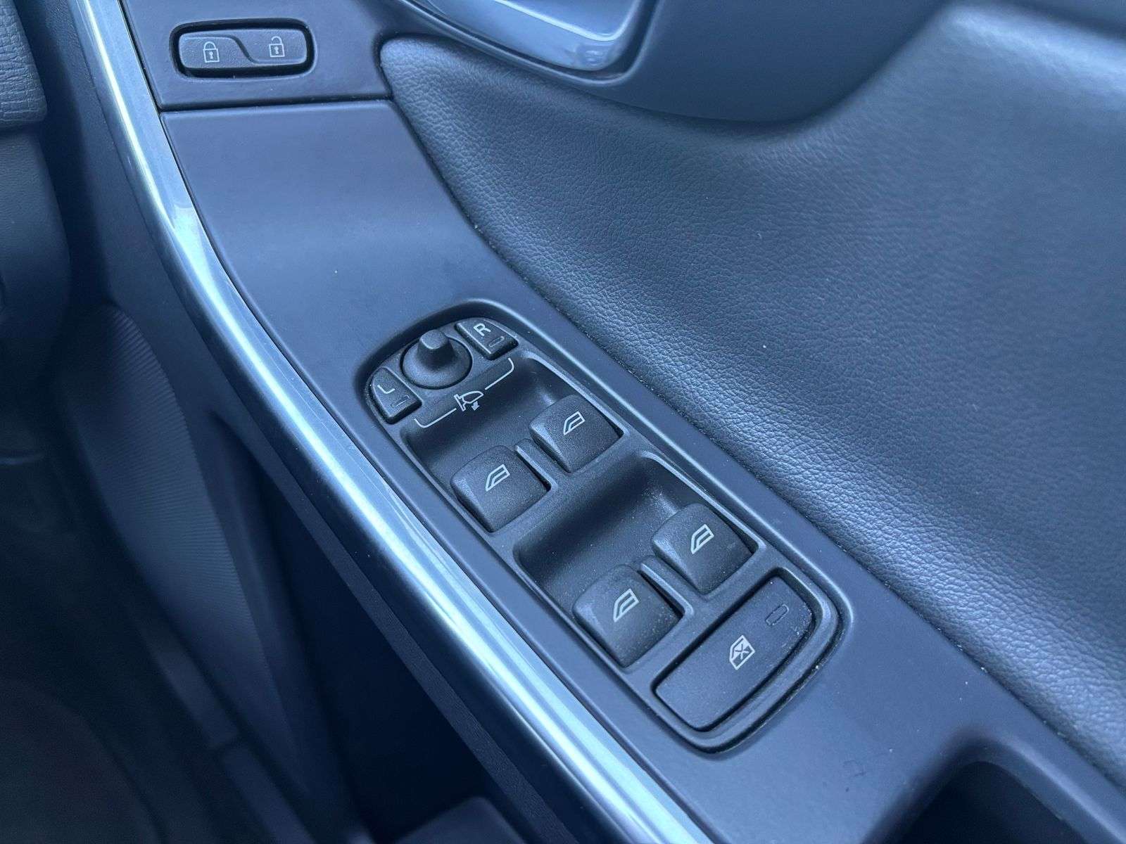 2015 VOLVO XC60 2015 VOLVO XC60