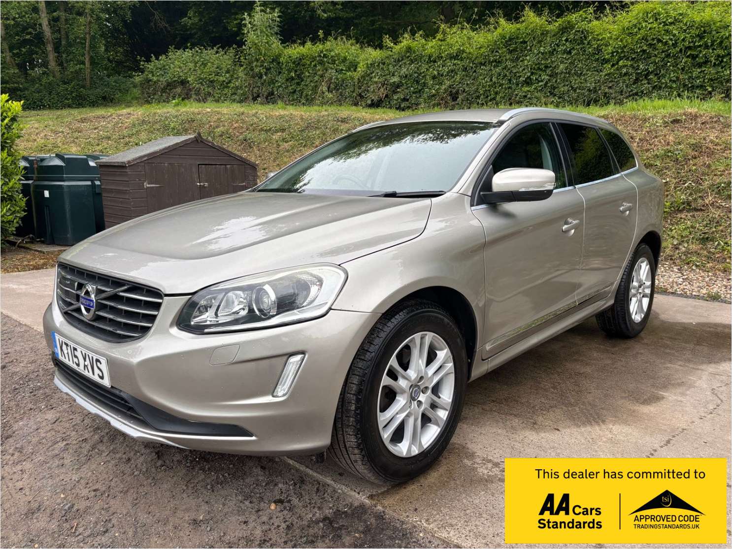 A 2015 VOLVO XC60 2.4 D4 SE Lux Nav SUV 5dr Diesel Auto AWD Euro 6 (s/s) (190 ps) A 2015 VOLVO XC60 2.4 D4 SE Lux Nav SUV 5dr Diesel Auto AWD Euro 6 (s/s) (190 ps)
