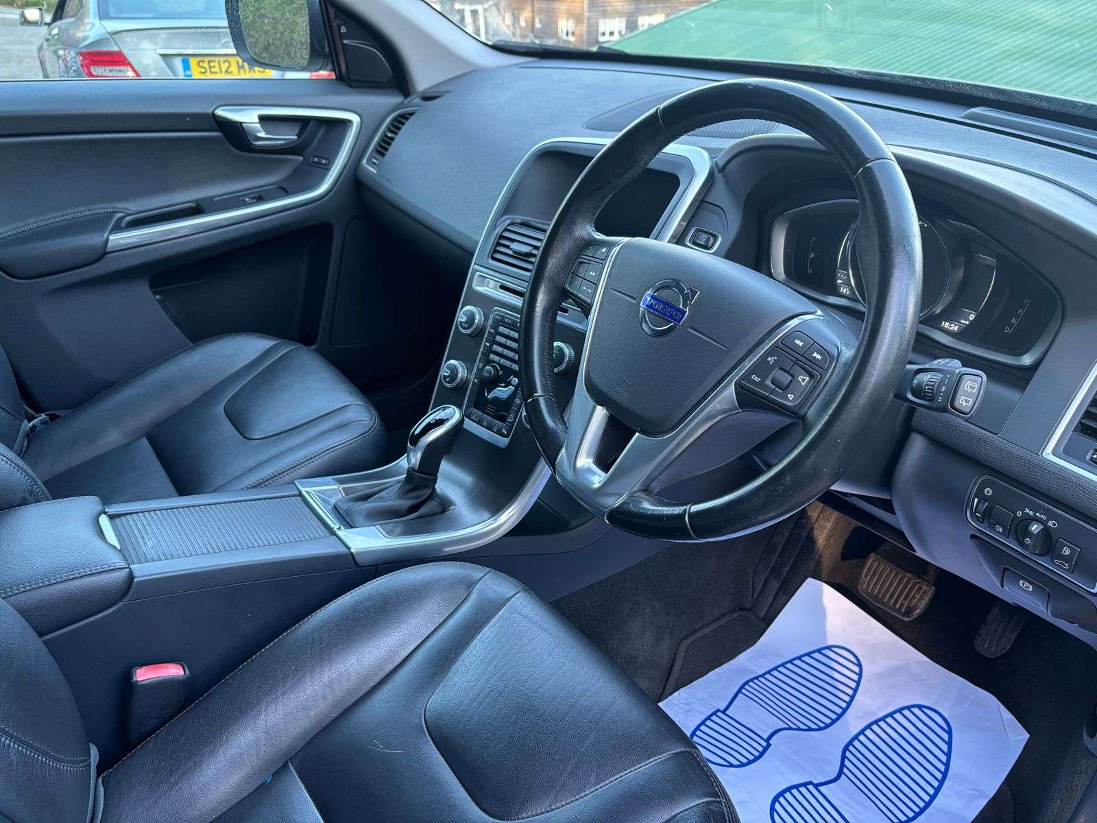 2015 VOLVO XC60 2015 VOLVO XC60