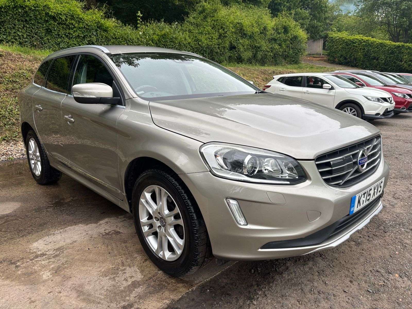 A 2015 VOLVO XC60 2.4 D4 SE Lux Nav SUV 5dr Diesel Auto AWD Euro 6 (s/s) (190 ps) A 2015 VOLVO XC60 2.4 D4 SE Lux Nav SUV 5dr Diesel Auto AWD Euro 6 (s/s) (190 ps)