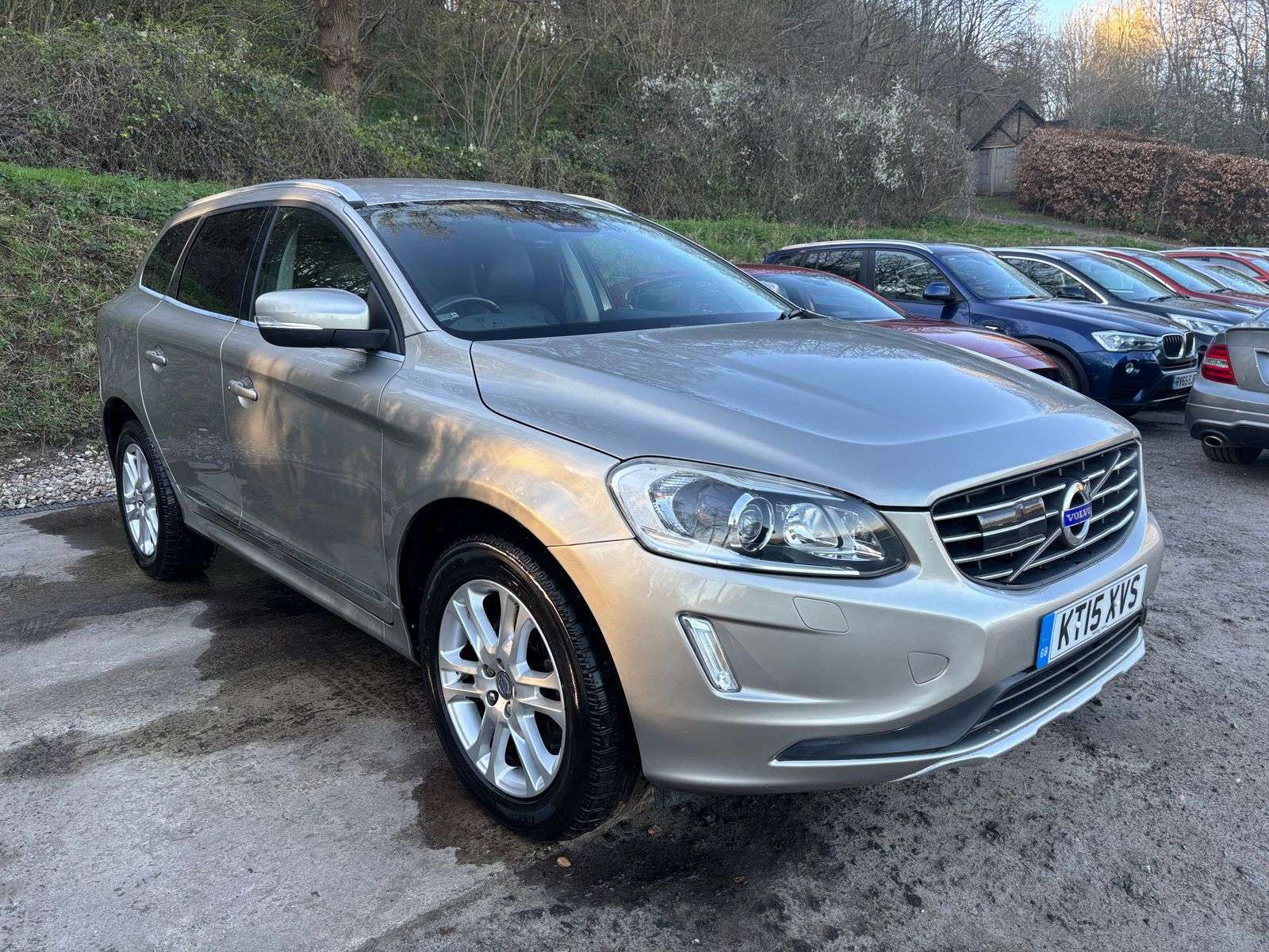 A 2015 VOLVO XC60 2.4 D4 SE Lux Nav SUV 5dr Diesel Auto AWD Euro 6 (s/s) (190 ps) A 2015 VOLVO XC60 2.4 D4 SE Lux Nav SUV 5dr Diesel Auto AWD Euro 6 (s/s) (190 ps)