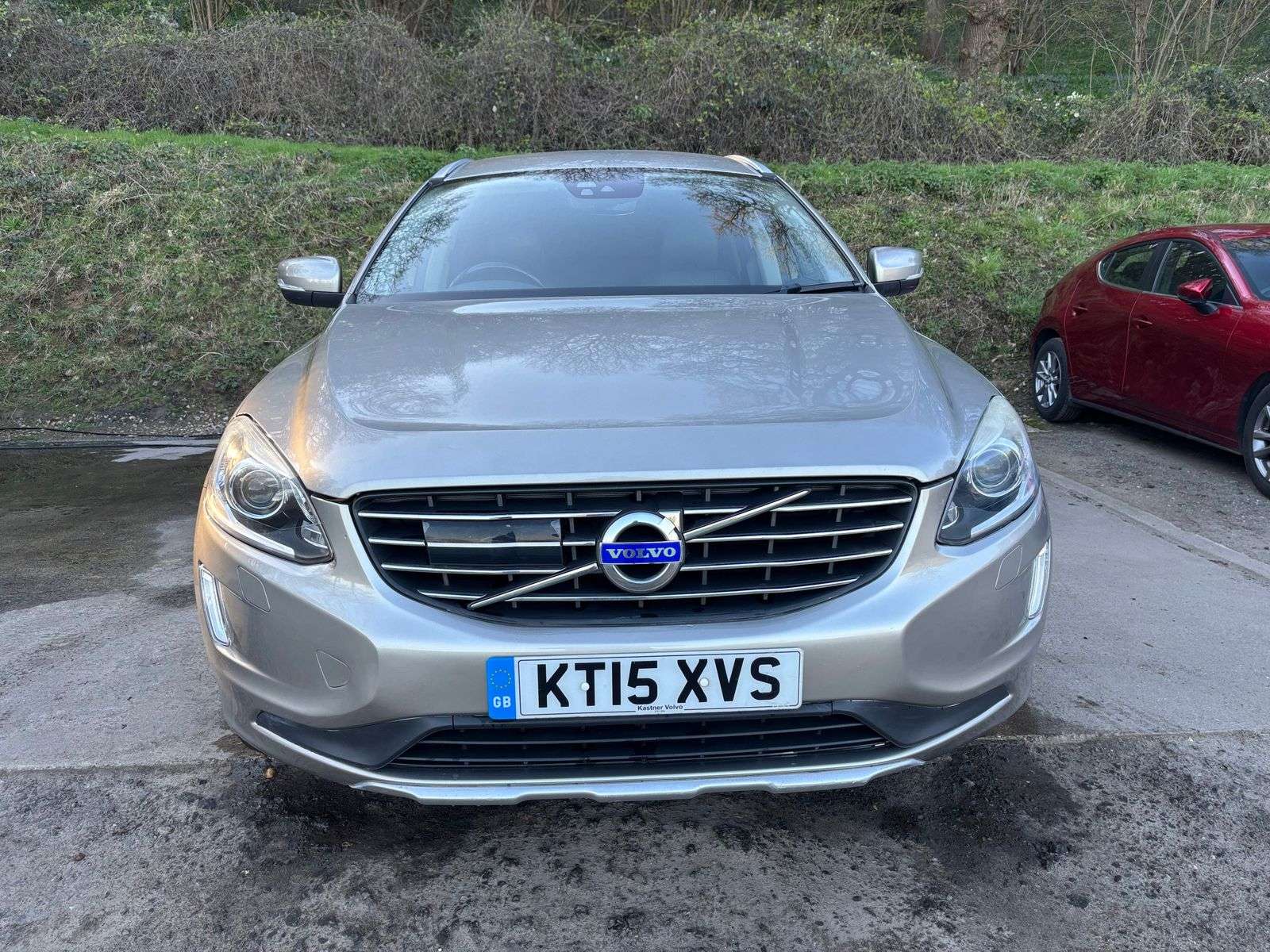 A 2015 VOLVO XC60 2.4 D4 SE Lux Nav SUV 5dr Diesel Auto AWD Euro 6 (s/s) (190 ps) A 2015 VOLVO XC60 2.4 D4 SE Lux Nav SUV 5dr Diesel Auto AWD Euro 6 (s/s) (190 ps)