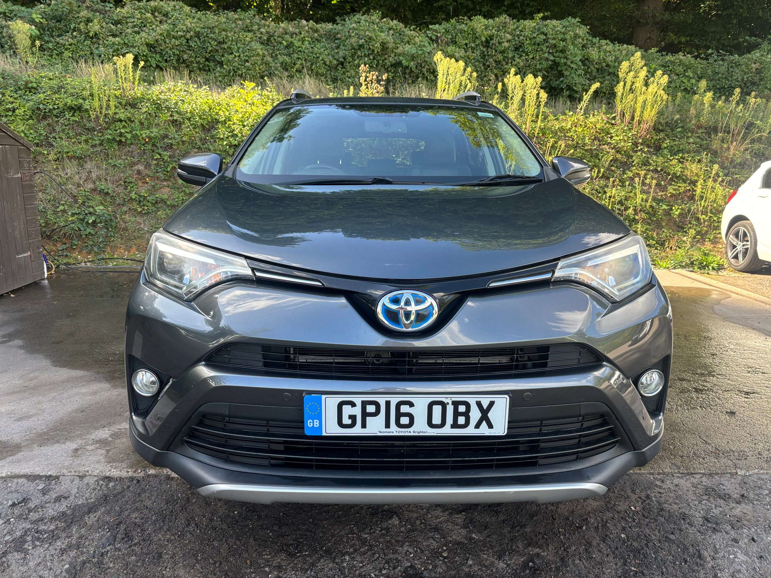 A 2016 TOYOTA RAV4 2.5 VVT-h Excel SUV 5dr Petrol Hybrid CVT 4WD Euro 6 (s/s) (197 ps) A 2016 TOYOTA RAV4 2.5 VVT-h Excel SUV 5dr Petrol Hybrid CVT 4WD Euro 6 (s/s) (197 ps)