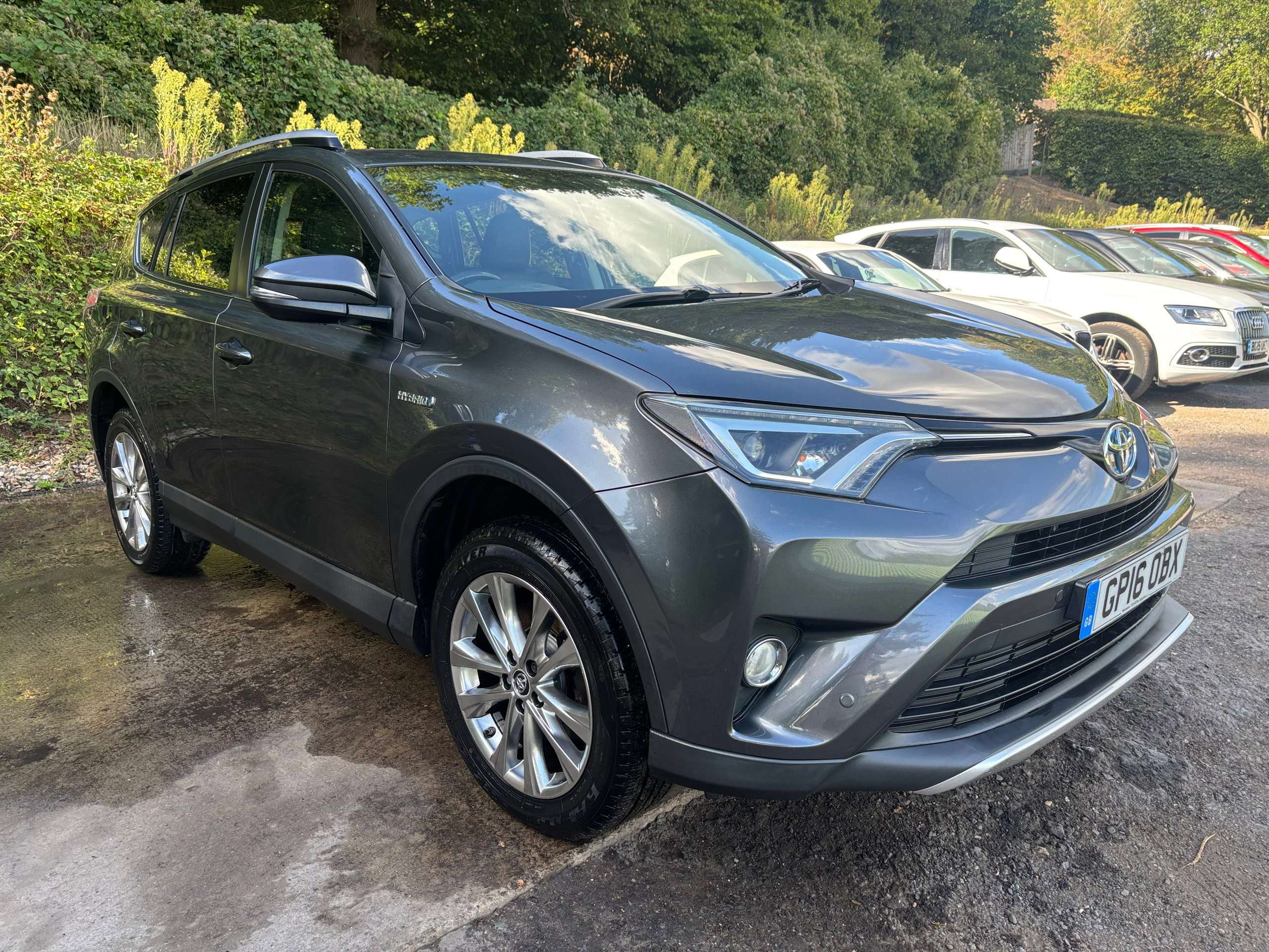 A 2016 TOYOTA RAV4 2.5 VVT-h Excel SUV 5dr Petrol Hybrid CVT 4WD Euro 6 (s/s) (197 ps) A 2016 TOYOTA RAV4 2.5 VVT-h Excel SUV 5dr Petrol Hybrid CVT 4WD Euro 6 (s/s) (197 ps)