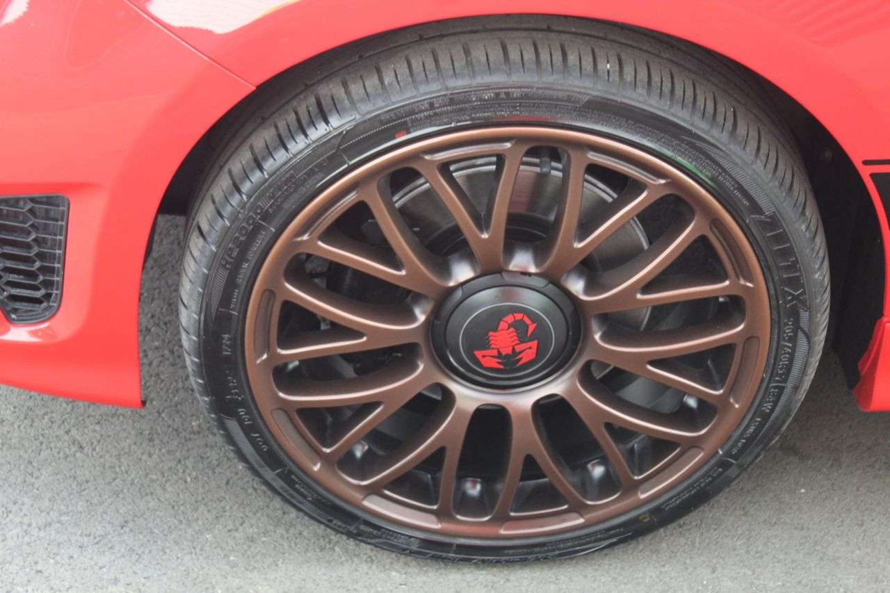 2019 ABARTH 595C 2019 ABARTH 595C