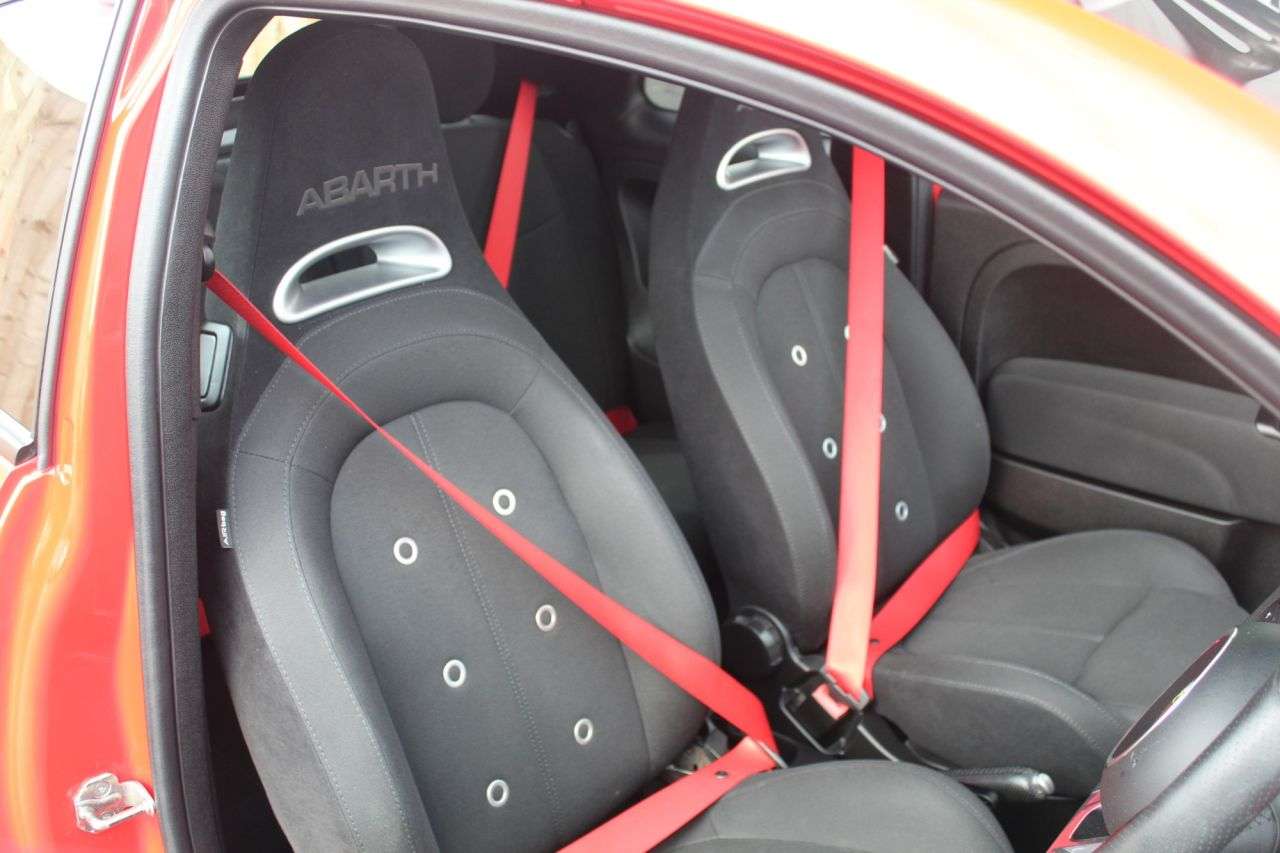 2019 ABARTH 595C 2019 ABARTH 595C