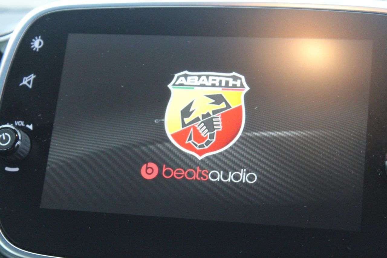 2020 ABARTH 595 2020 ABARTH 595