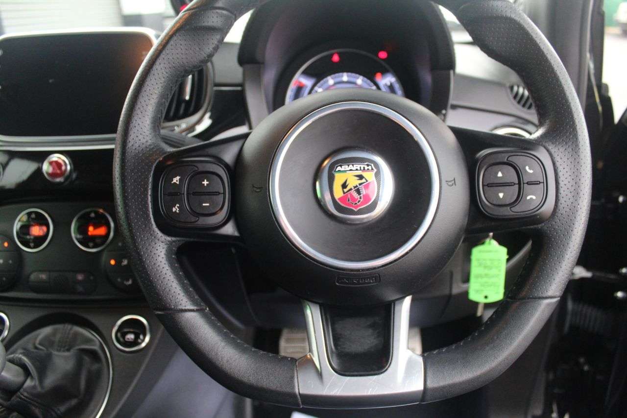 2020 ABARTH 595 2020 ABARTH 595