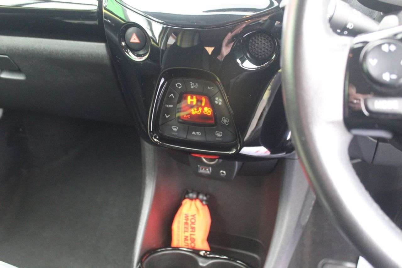 2018 PEUGEOT 108 2018 PEUGEOT 108