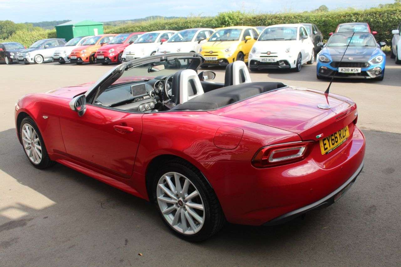 2016 FIAT 124 SPIDER 2016 FIAT 124 SPIDER