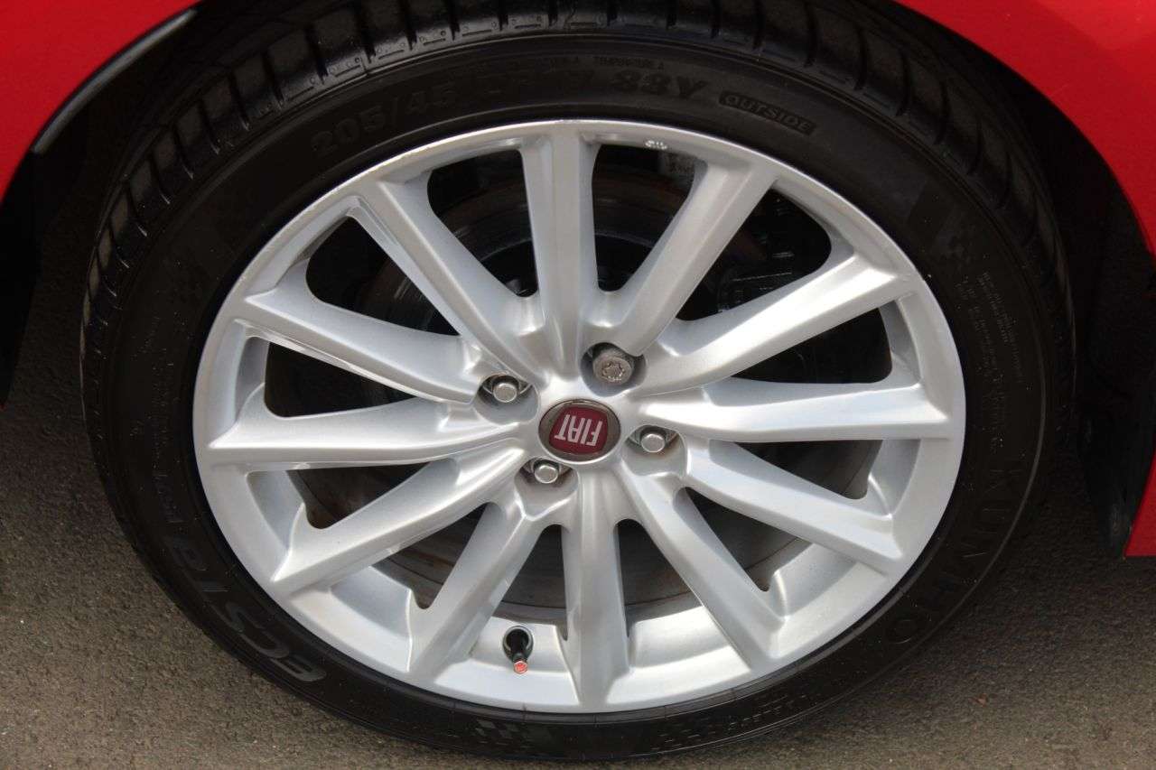 2016 FIAT 124 SPIDER 2016 FIAT 124 SPIDER