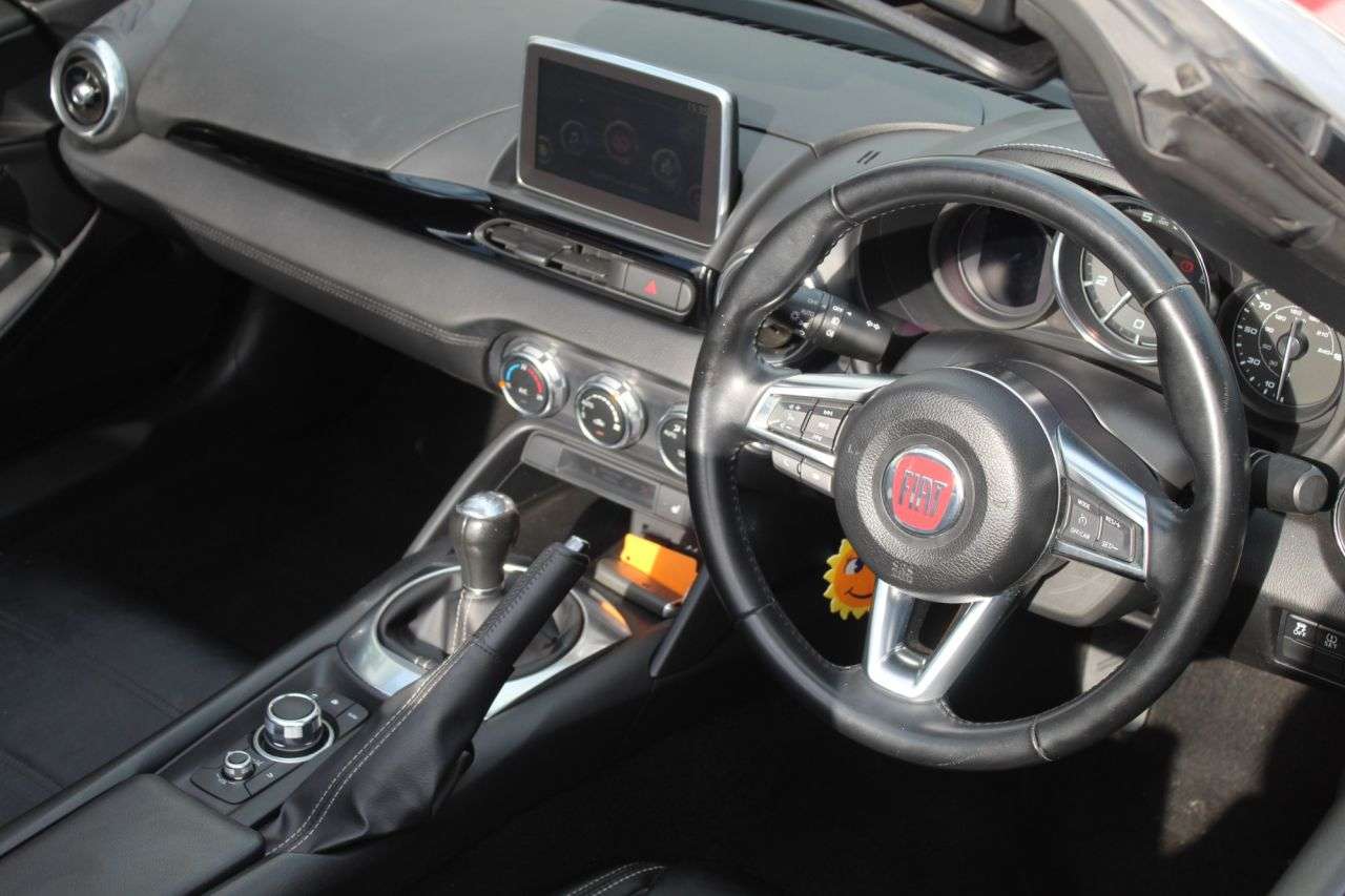 2016 FIAT 124 SPIDER 2016 FIAT 124 SPIDER