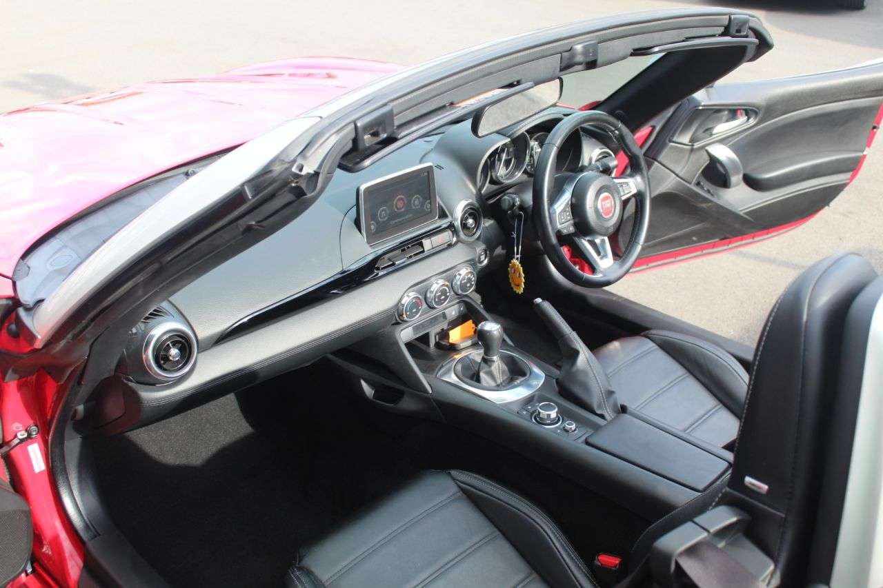 2016 FIAT 124 SPIDER 2016 FIAT 124 SPIDER